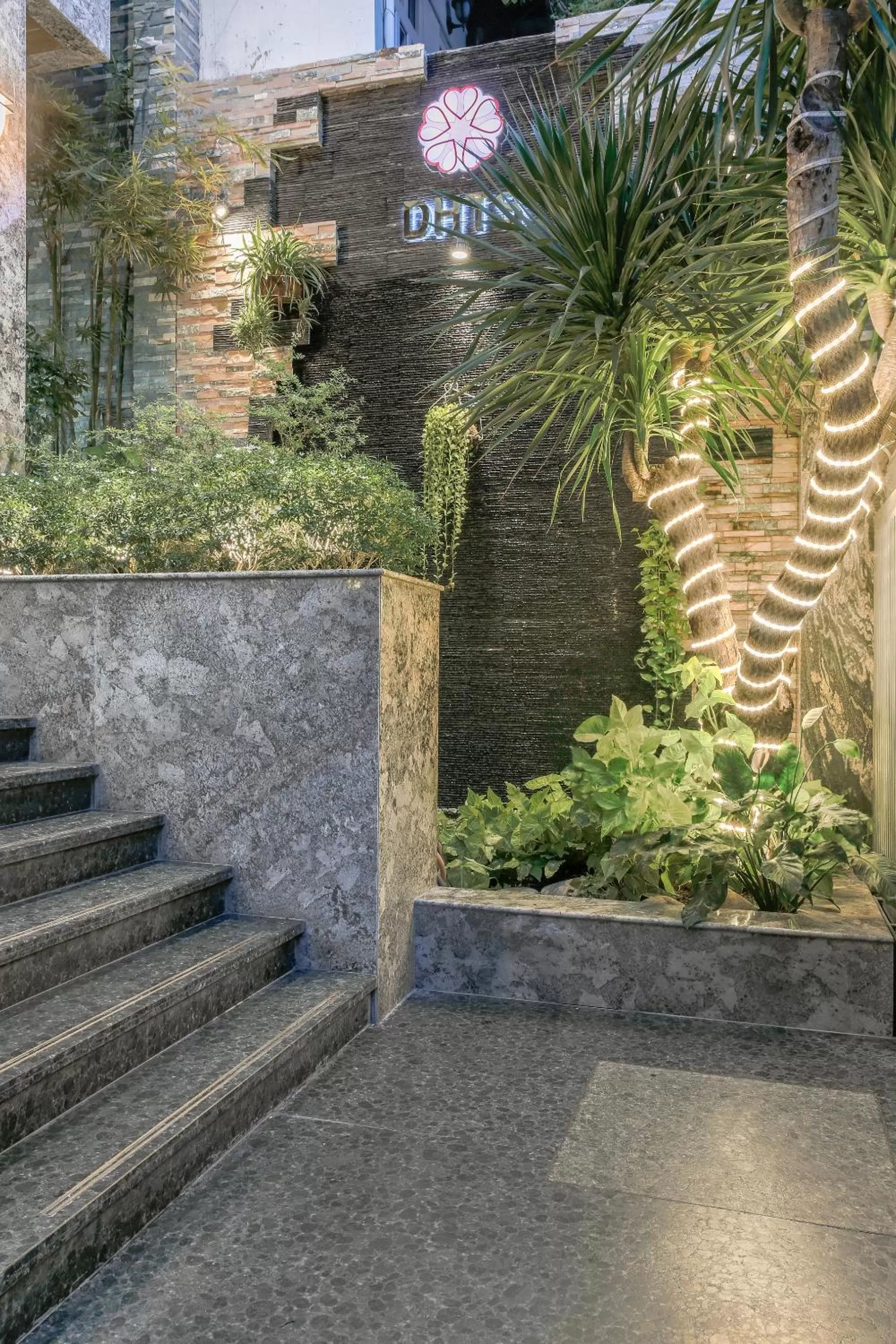 Property building in DHTS Business Hotel & Apartment