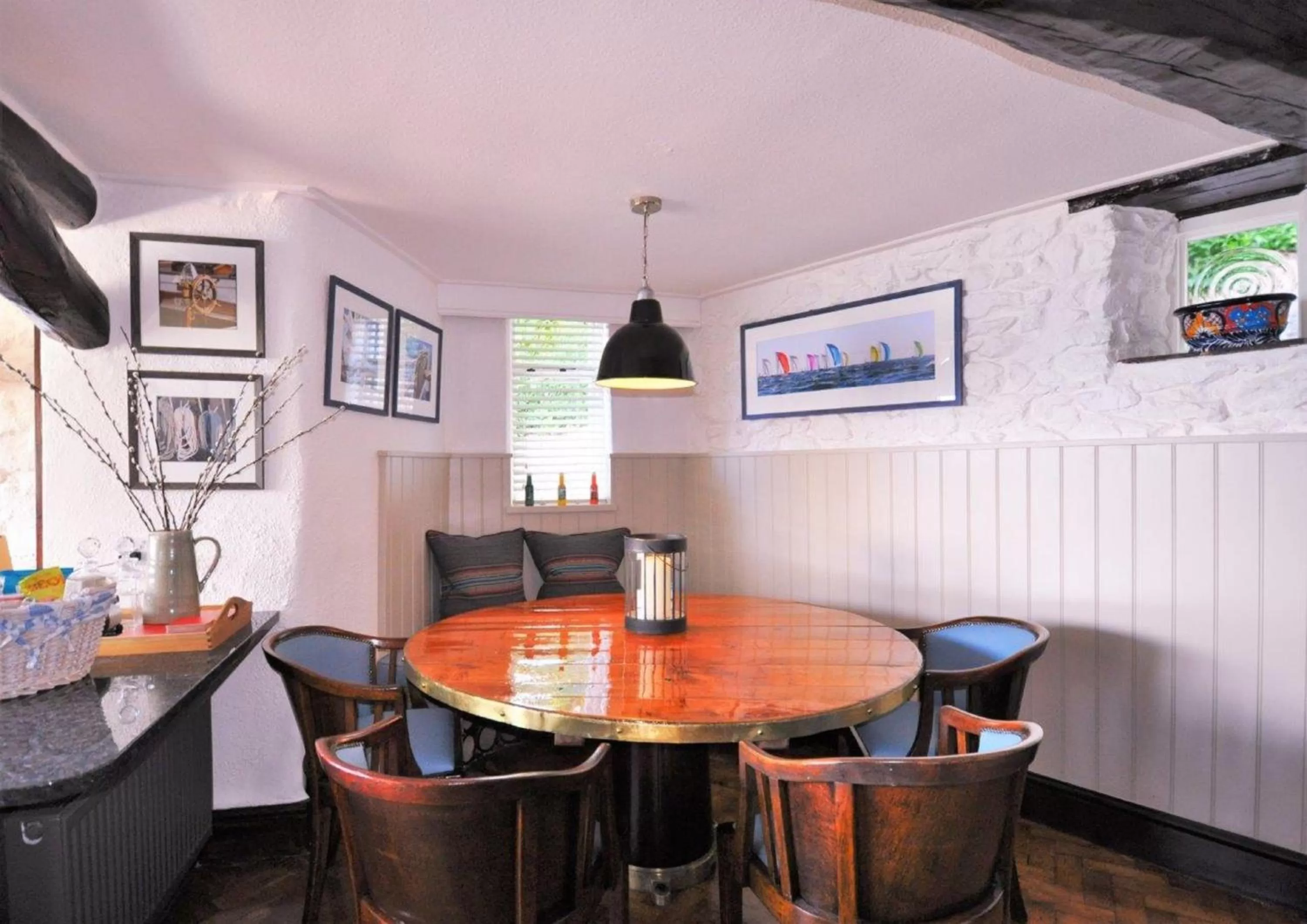 Dining area in Cary Arms & Spa