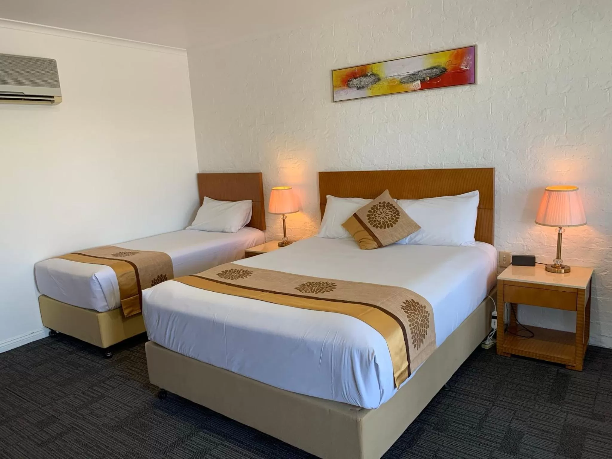 Bedroom, Bed in Swaggers Motor Inn