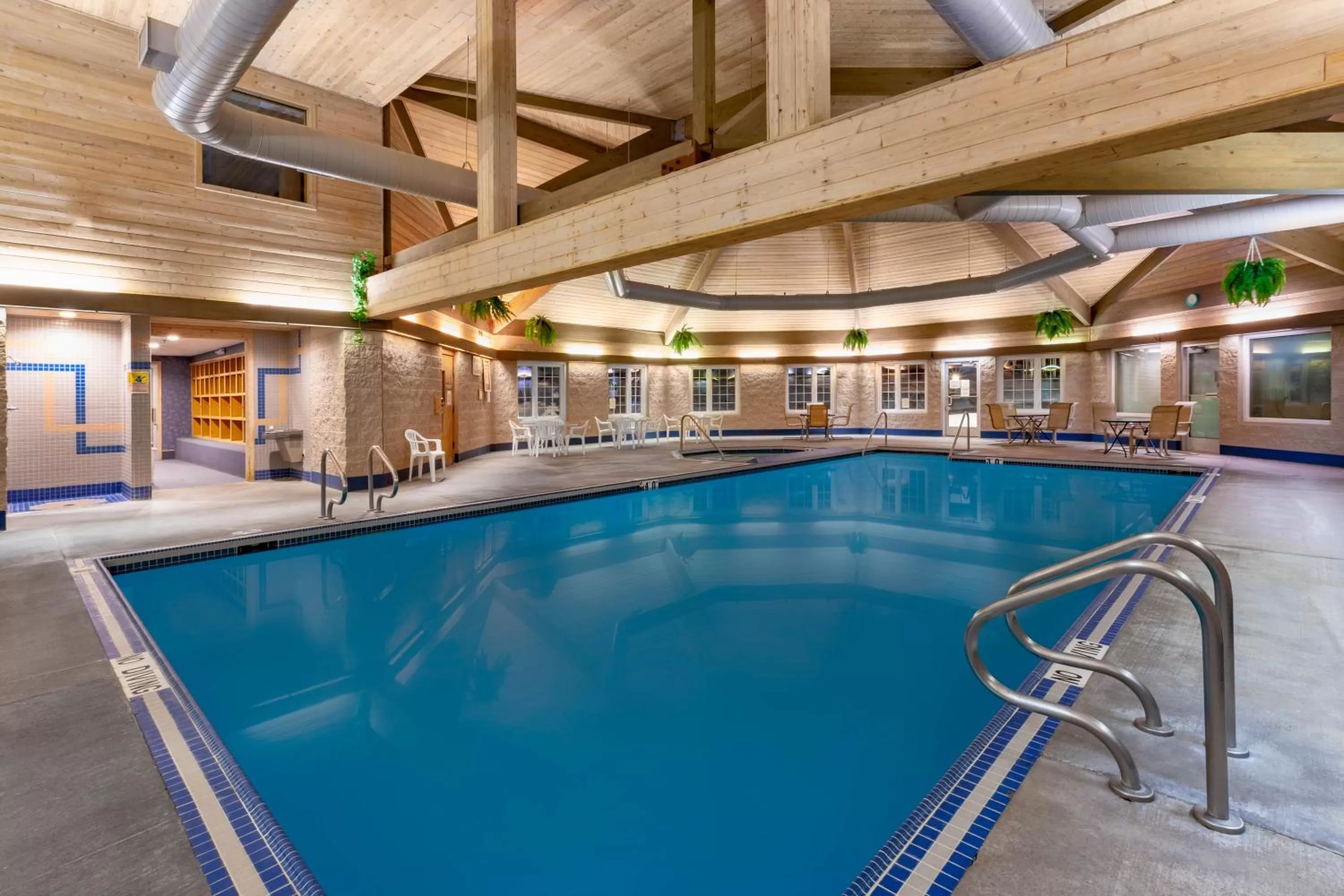 Swimming pool in Pine Mountain Resort