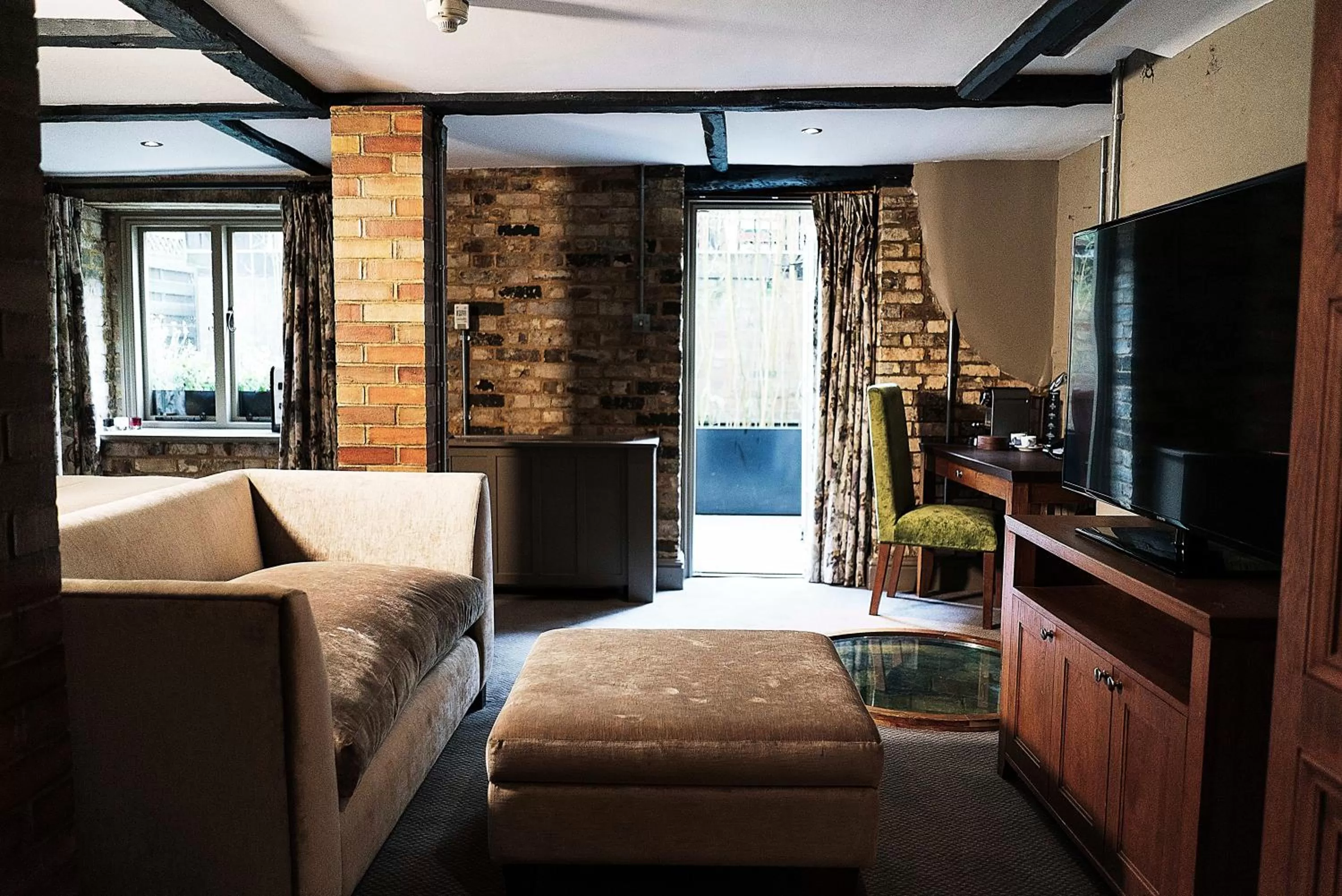 Living room, Bed in Hotel du Vin & Bistro Cambridge