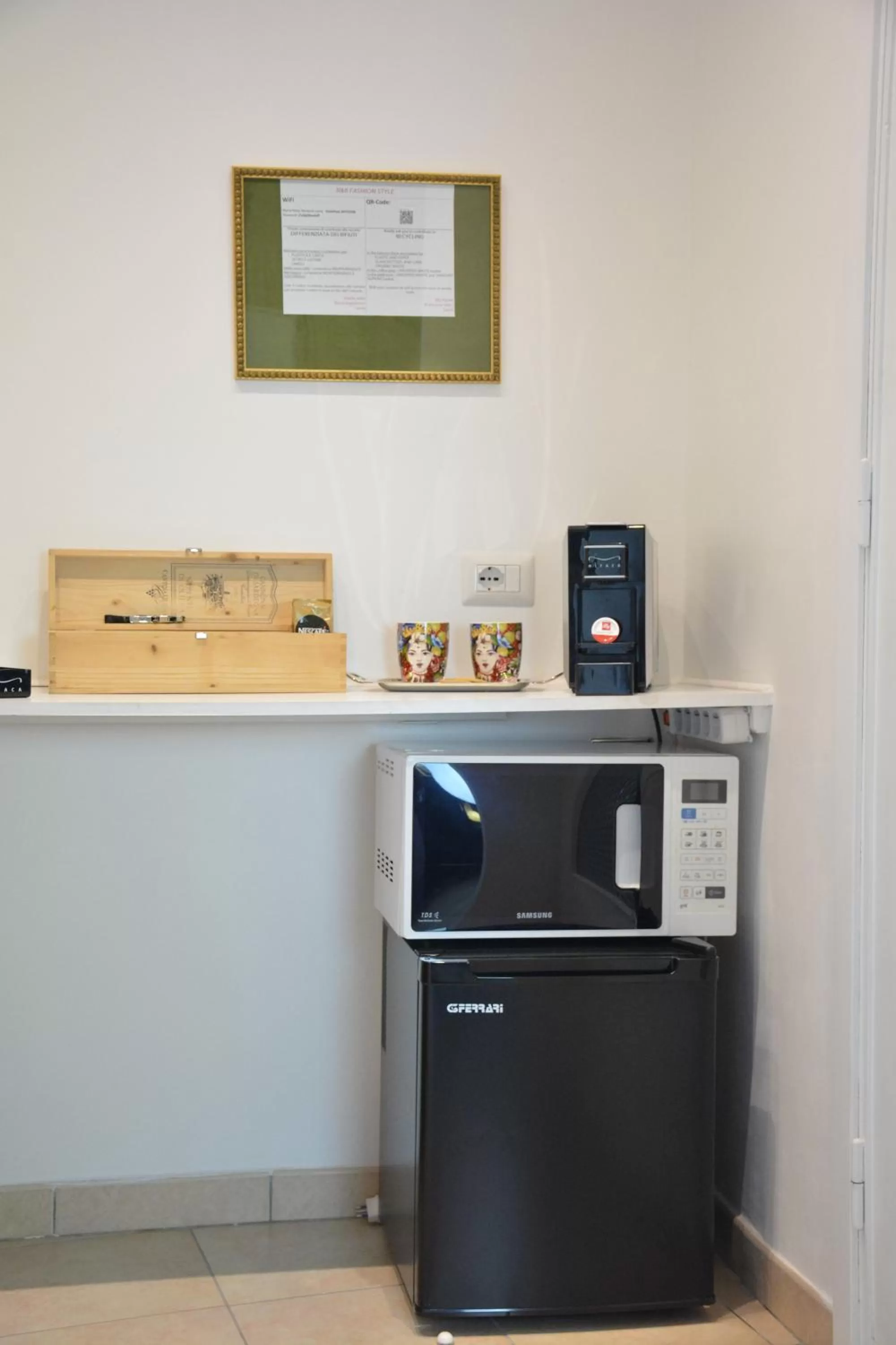 Coffee/tea facilities, Kitchen/Kitchenette in B&B Fashion style