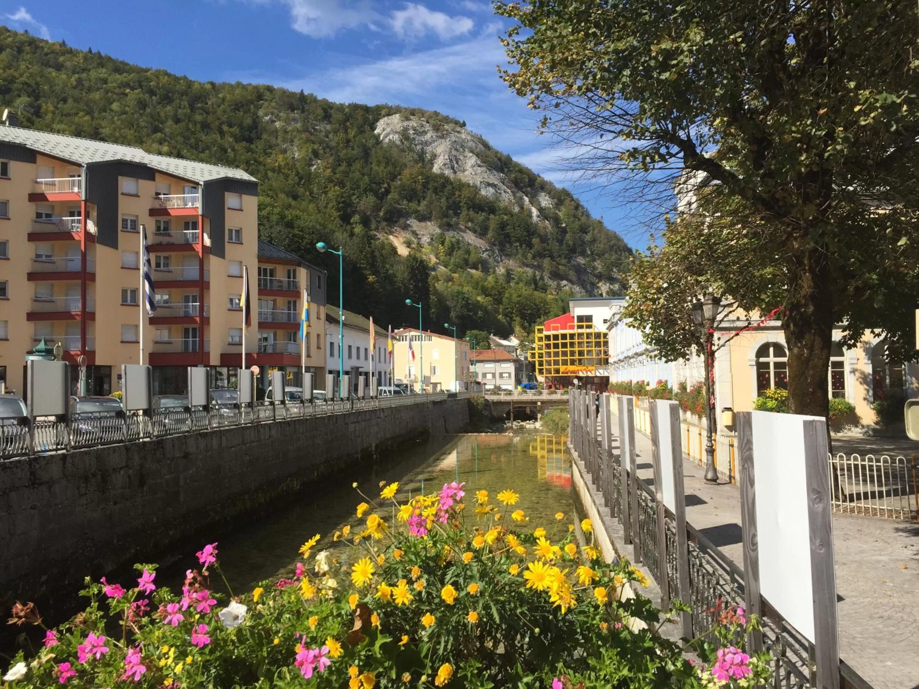 View (from property/room), Property Building in Kyriad Direct Morez