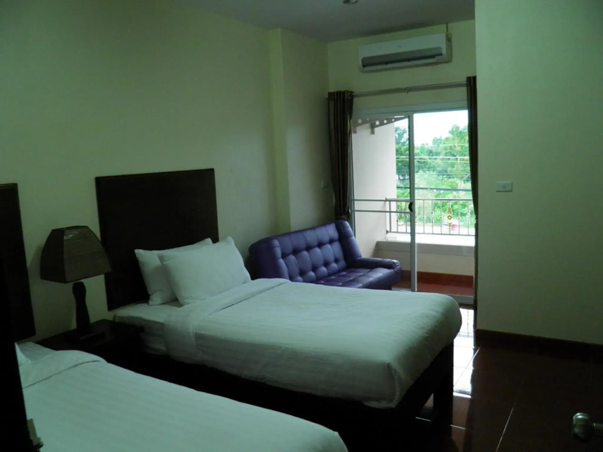 Standard Twin Room in Ruen Narisra Resort Standard Twin Room in Ruen Narisra Resort