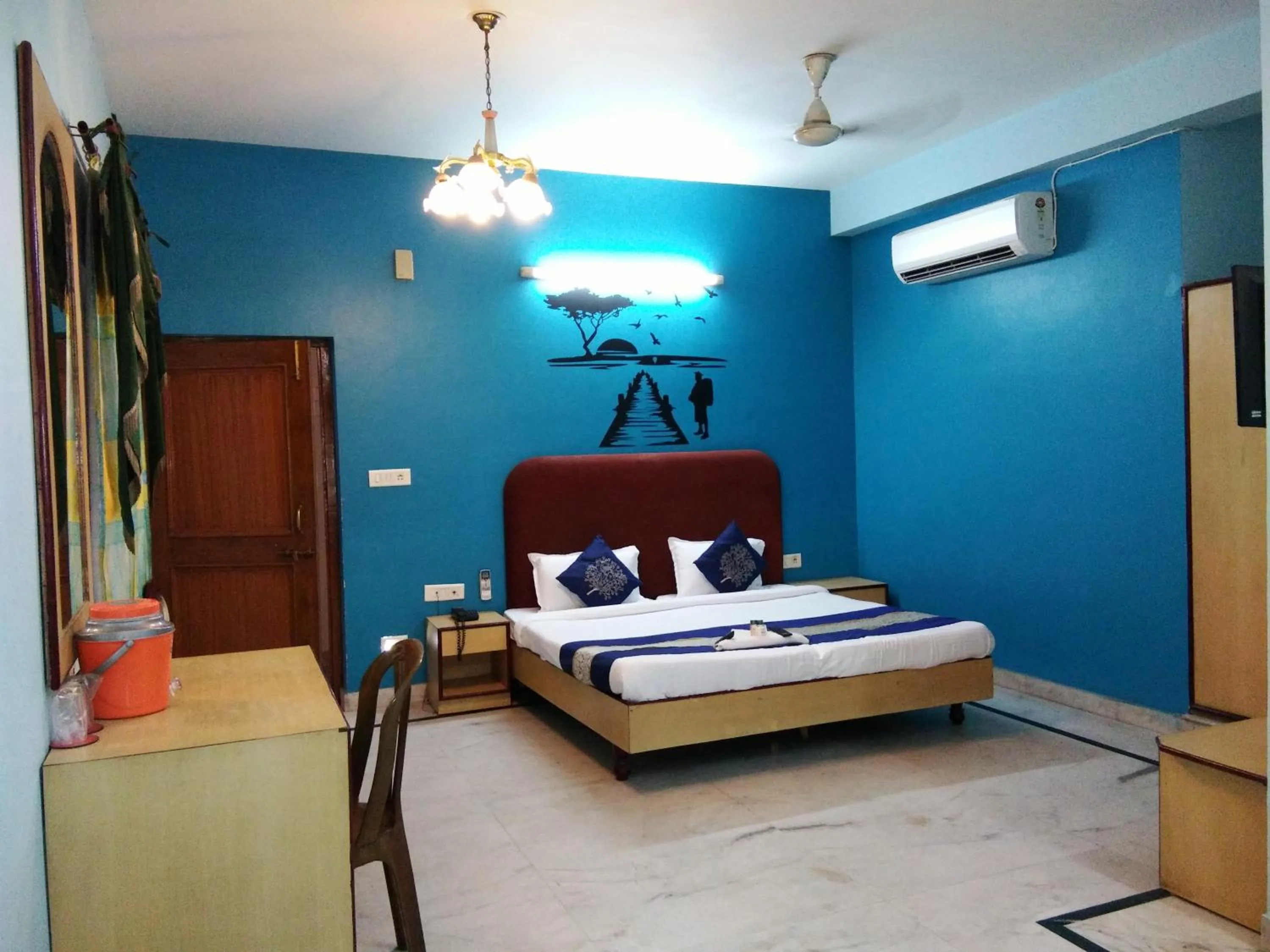 Bedroom, Bed in Hotel Mayur