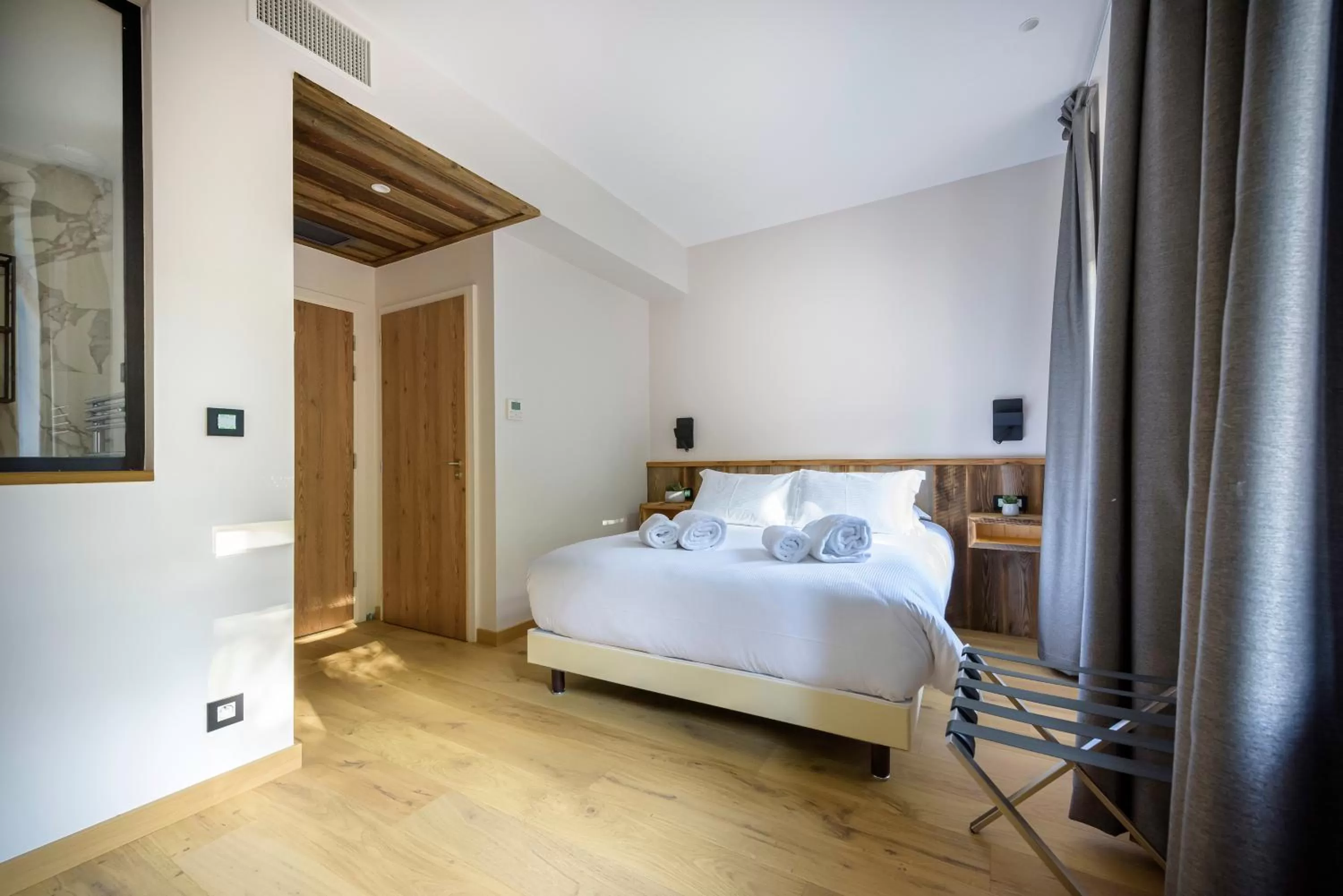 Bed in Hôtel La Garenne