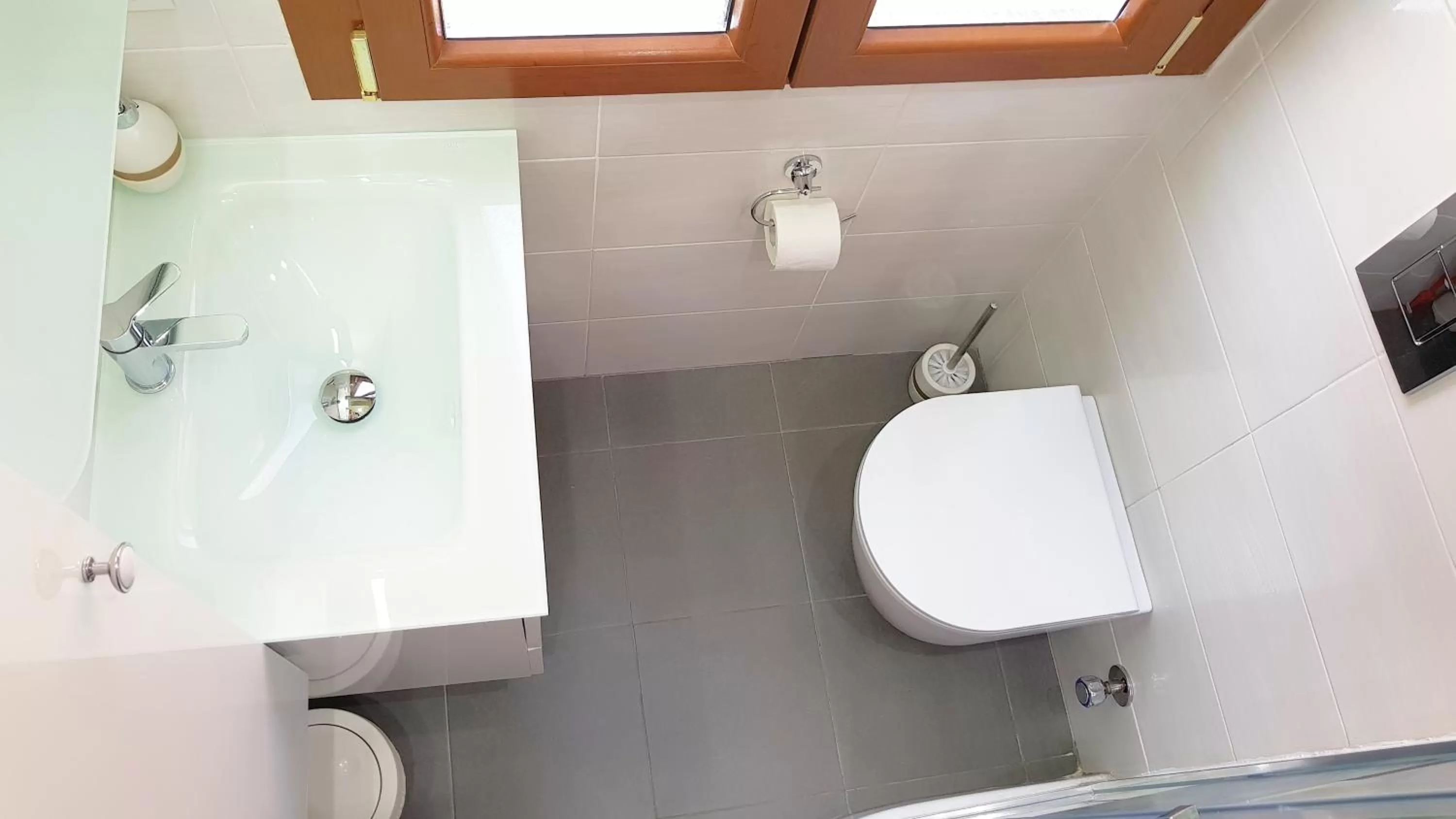 Toilet in Inna Best House