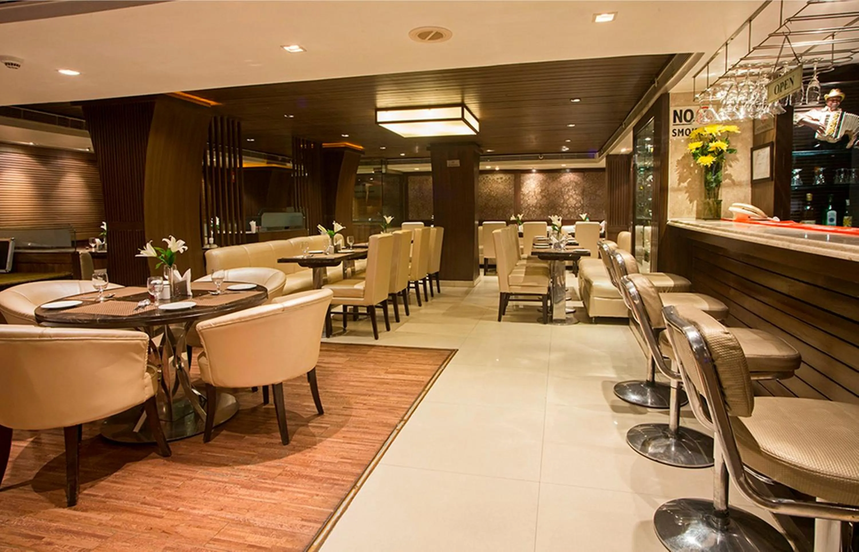 Dining area in Hotel Shanti Palace Mahipalpur