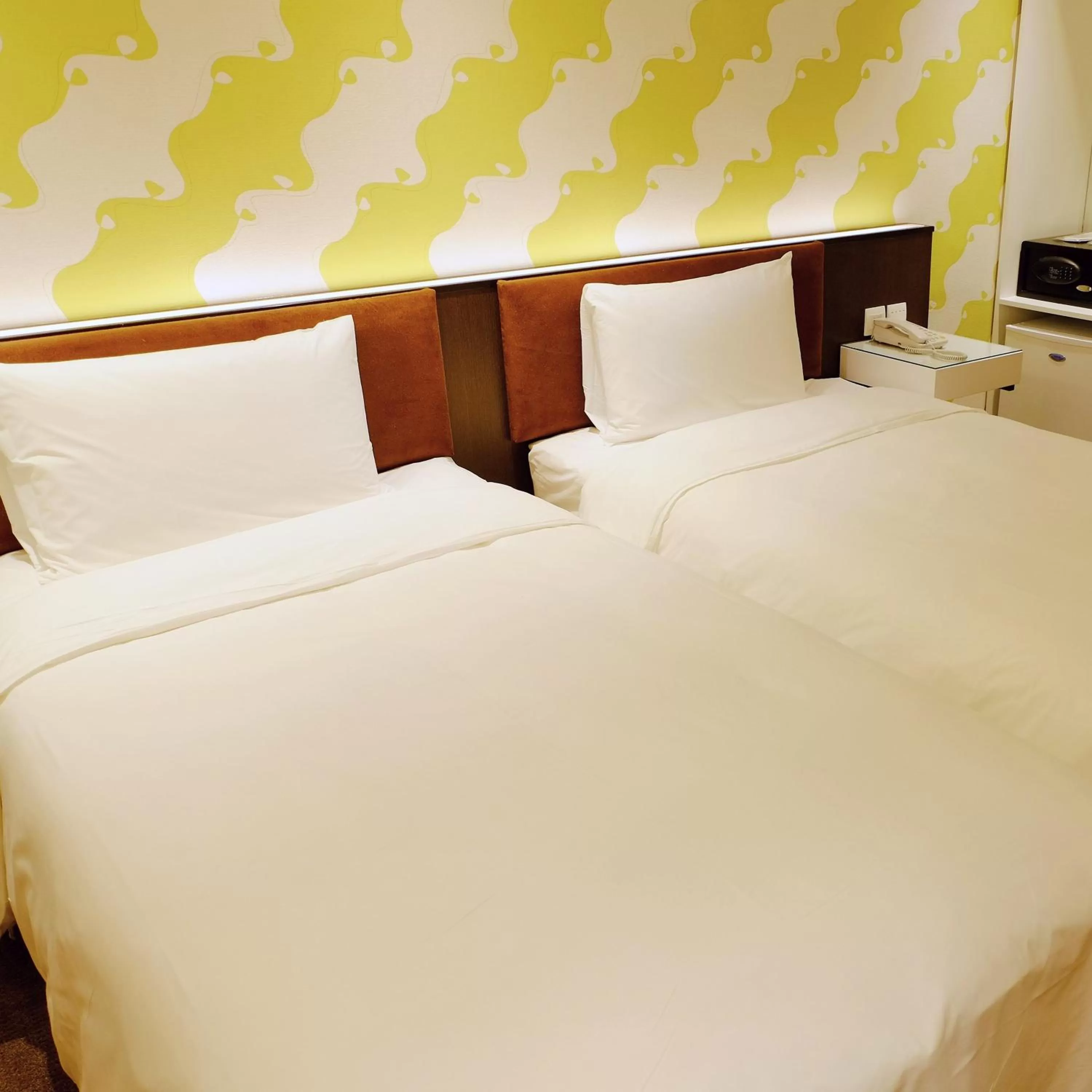 Photo of the whole room, Bed in Hotel Puri Taipei Station Branch