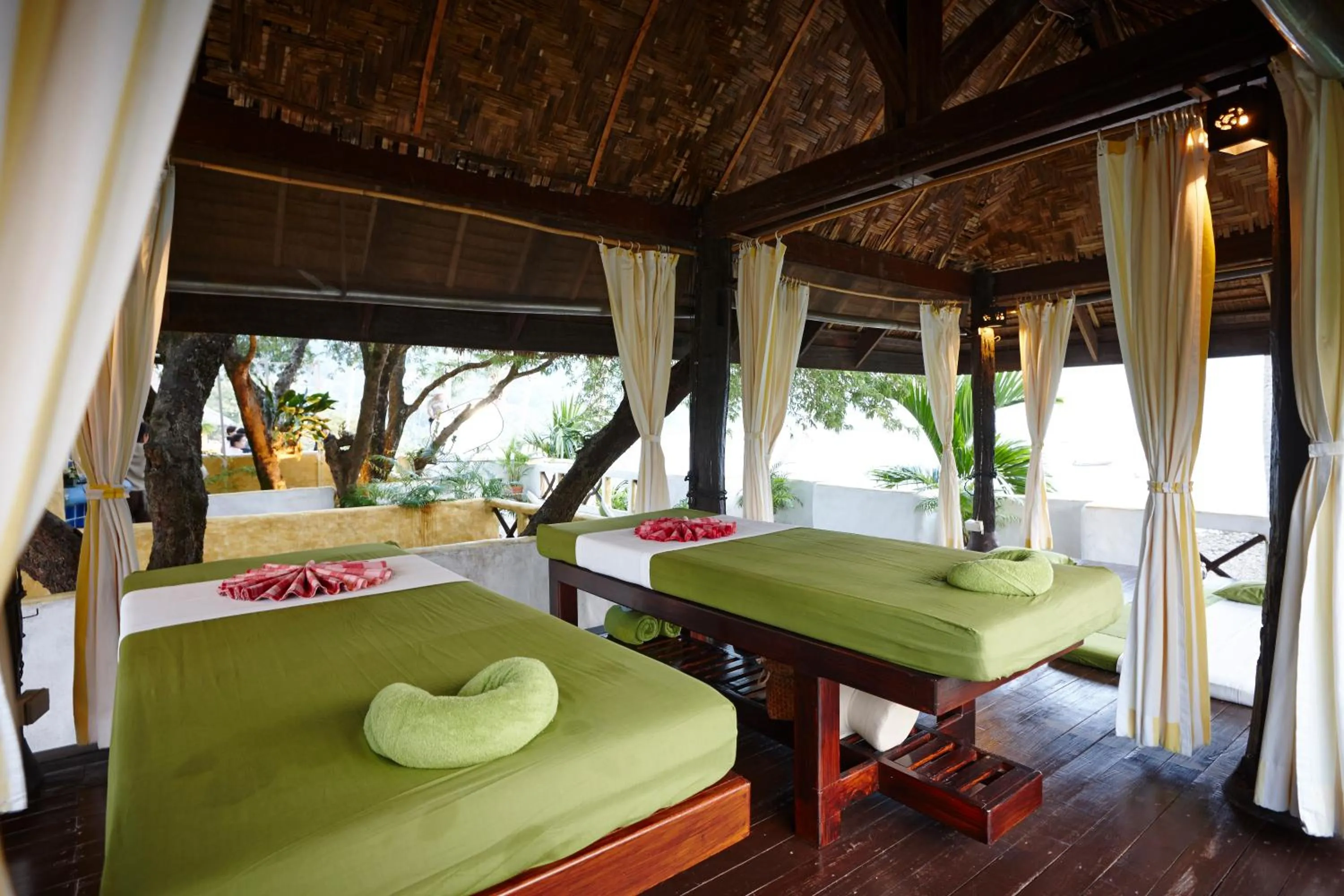 Lounge or bar in Vacation Village Phra Nang Lanta - SHA Extra Plus