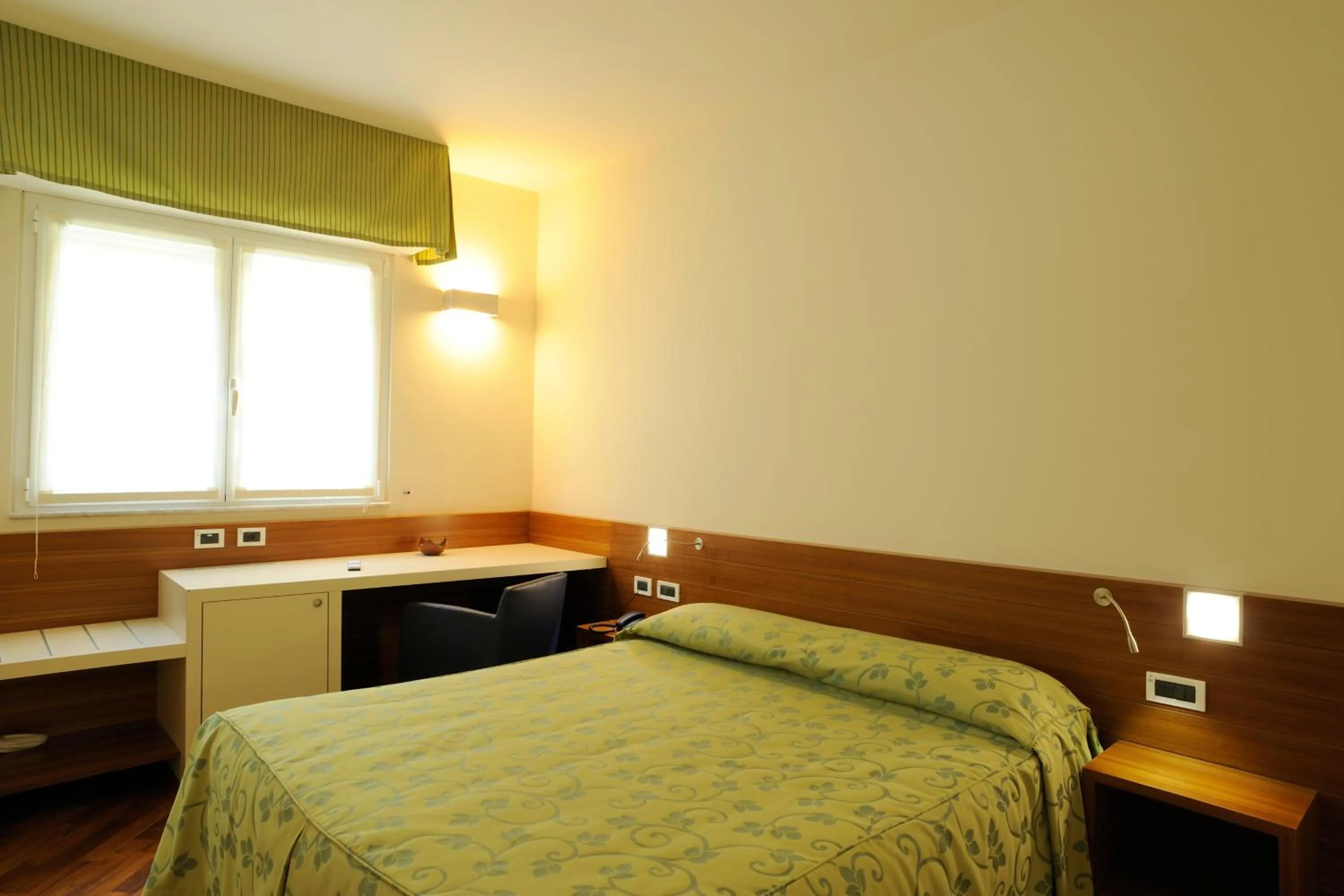 Bedroom, Bed in Hotel Le Roi