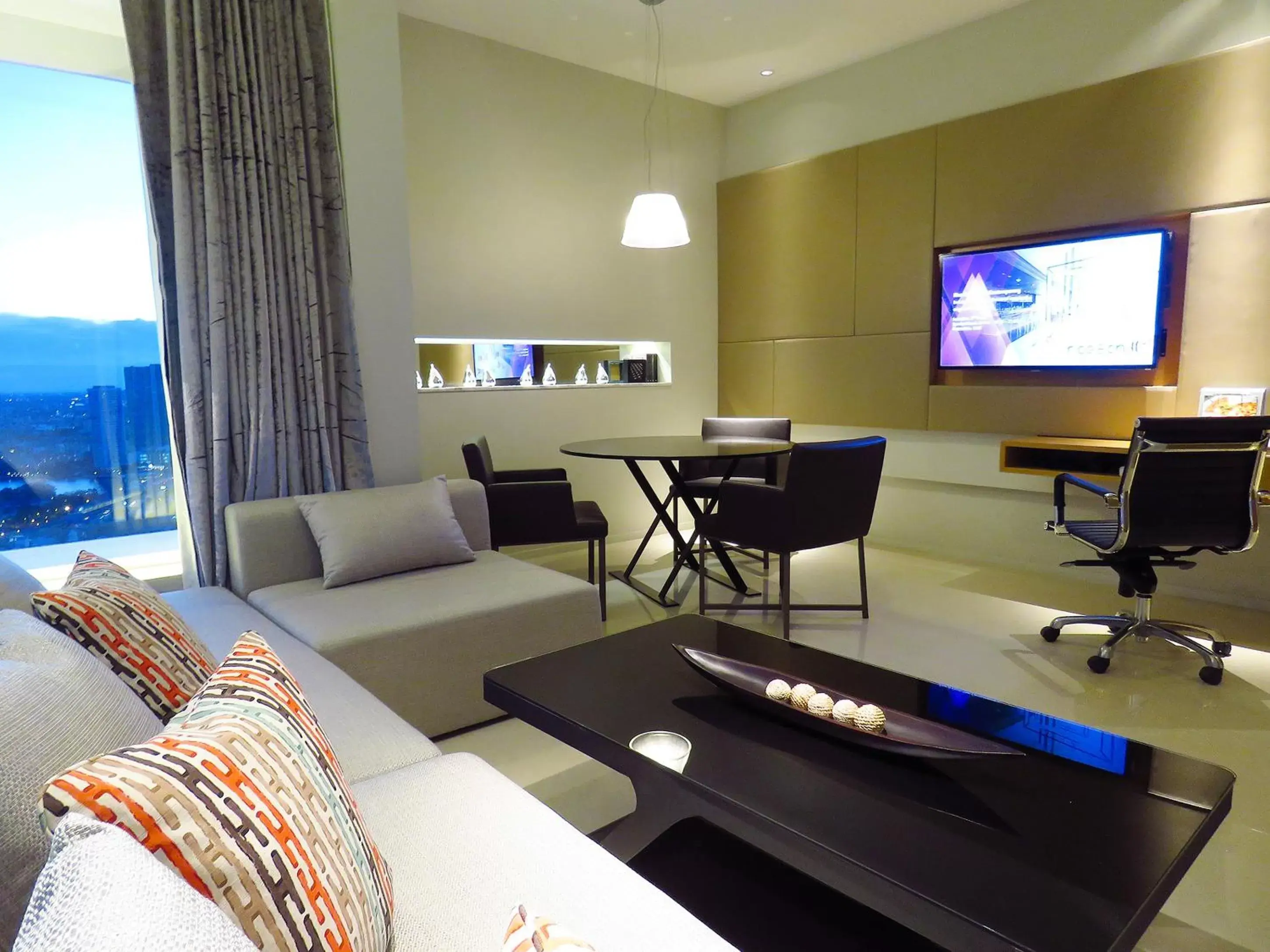 Two-Bedroom Suite in Mode Sathorn Hotel - SHA Extra Plus Two-Bedroom Suite in Mode Sathorn Hotel - SHA Extra Plus
