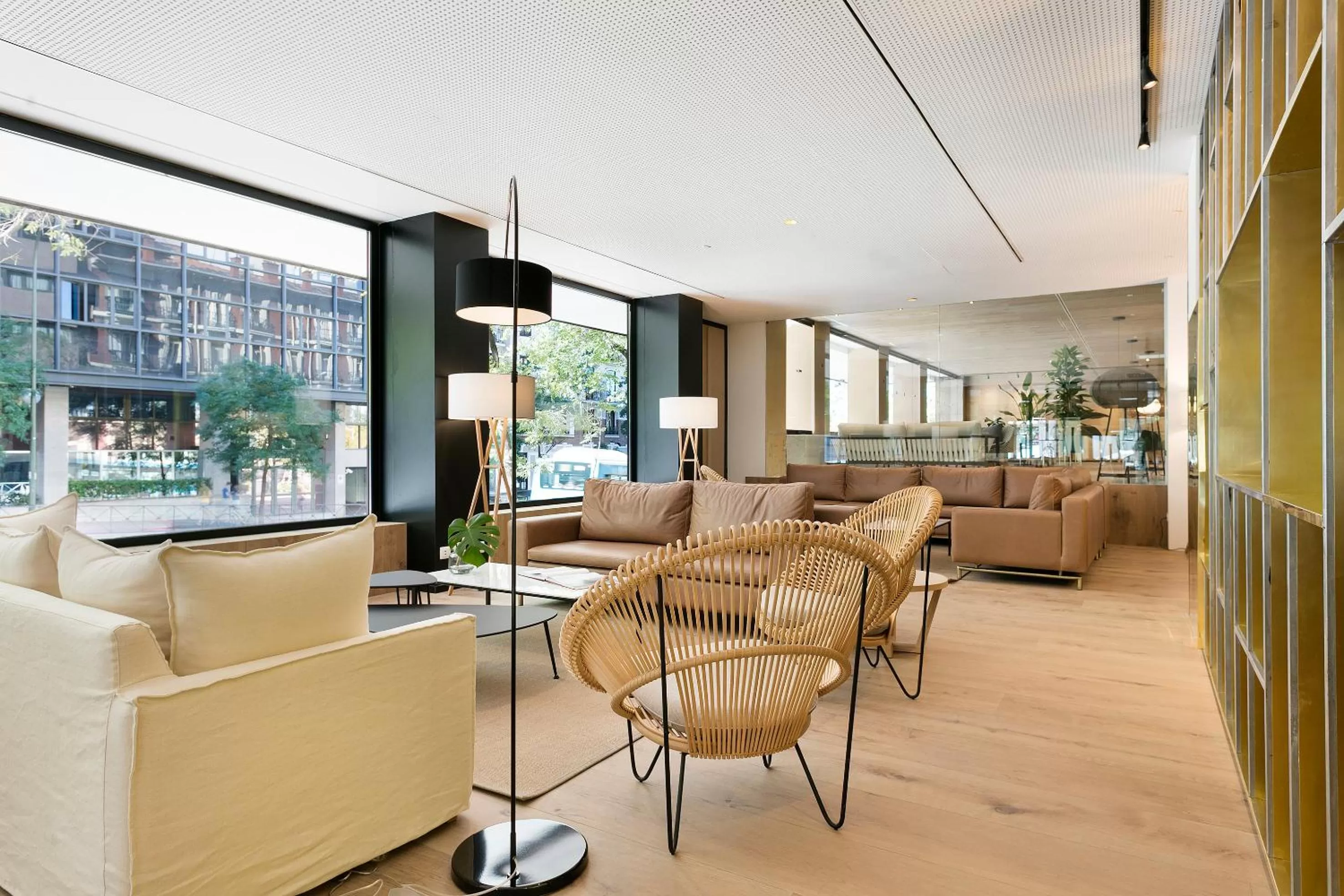 Lounge or bar in Melia Madrid Serrano