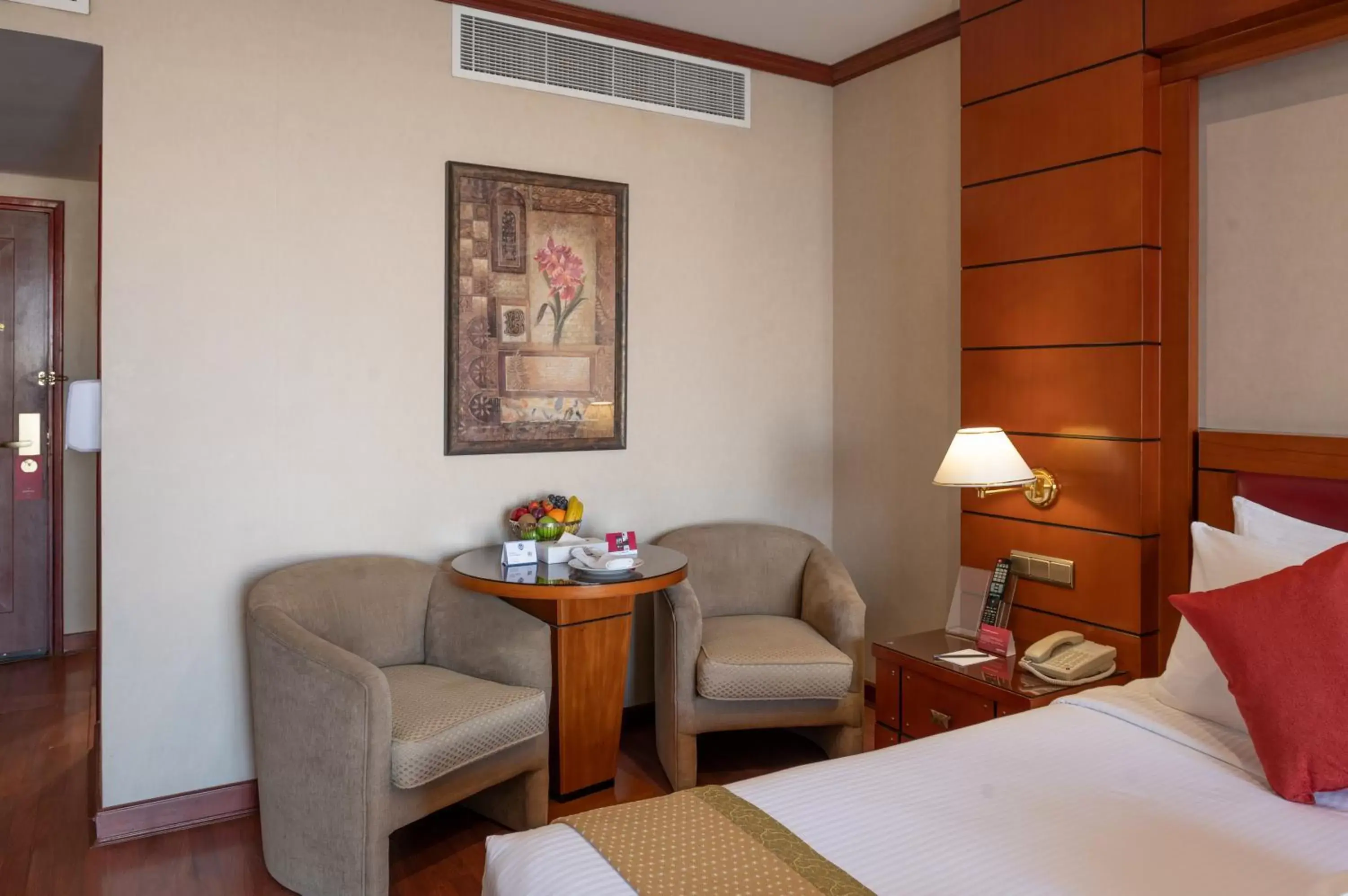 Superior King Room with City View in Mövenpick Hotel Jeddah Superior King Room with City View in Mövenpick Hotel Jeddah