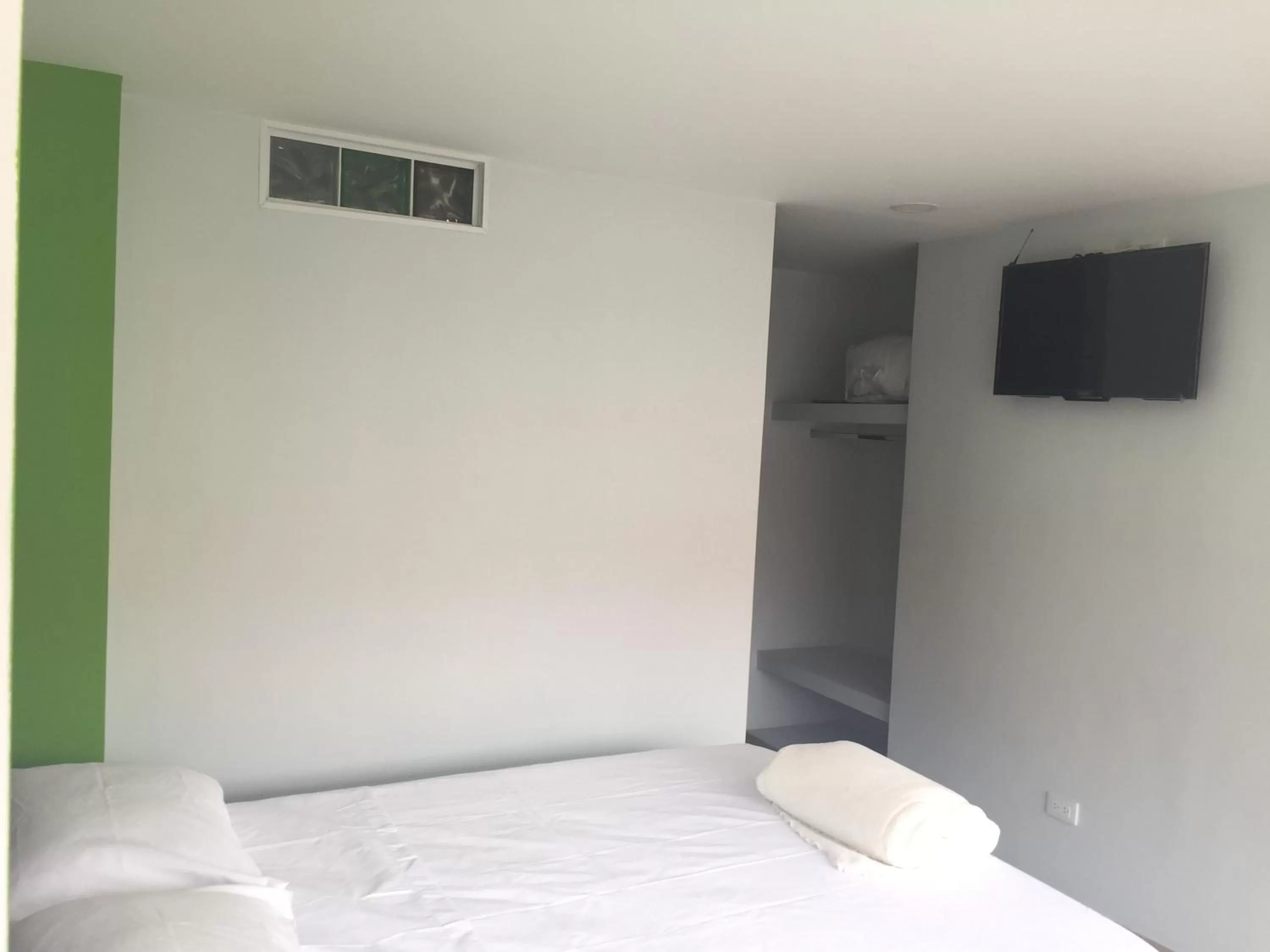 TV/Entertainment Center in Hotel Garden City Boutique