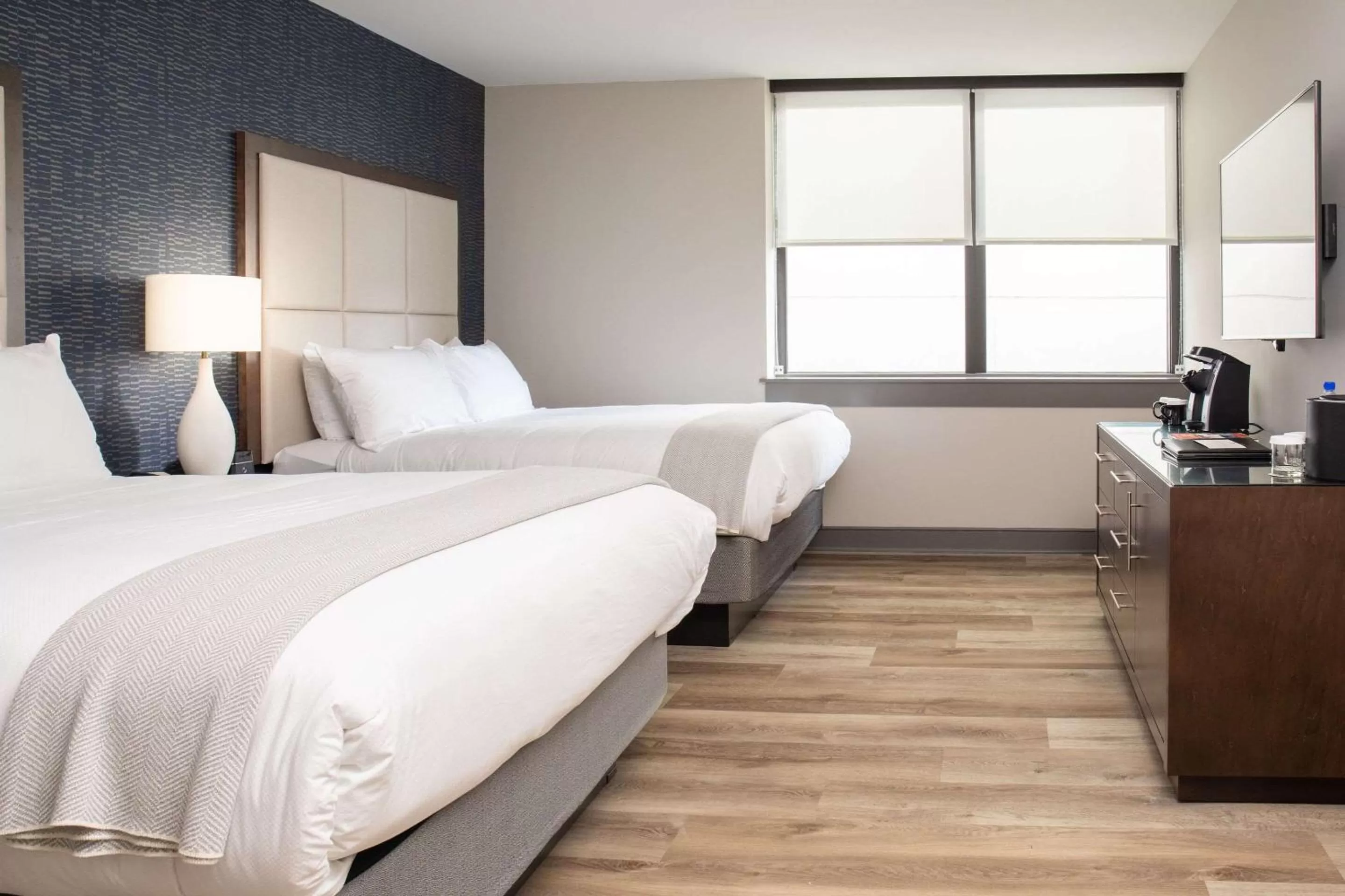 Photo of the whole room, Bed in Haywood Park Hotel, an Ascend Collection Hotel