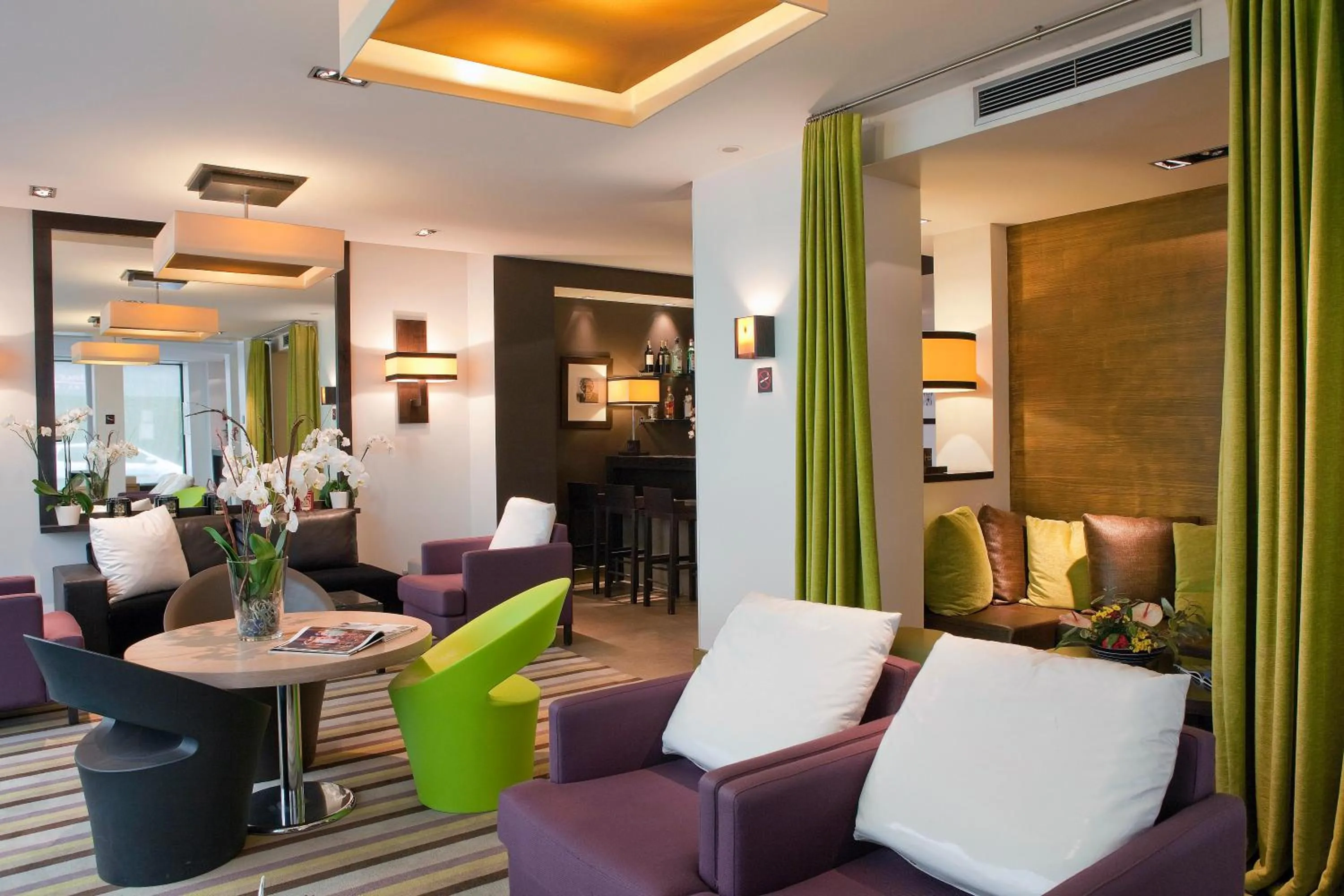 Lobby or reception in Hotel Duret Paris Champs Elysées