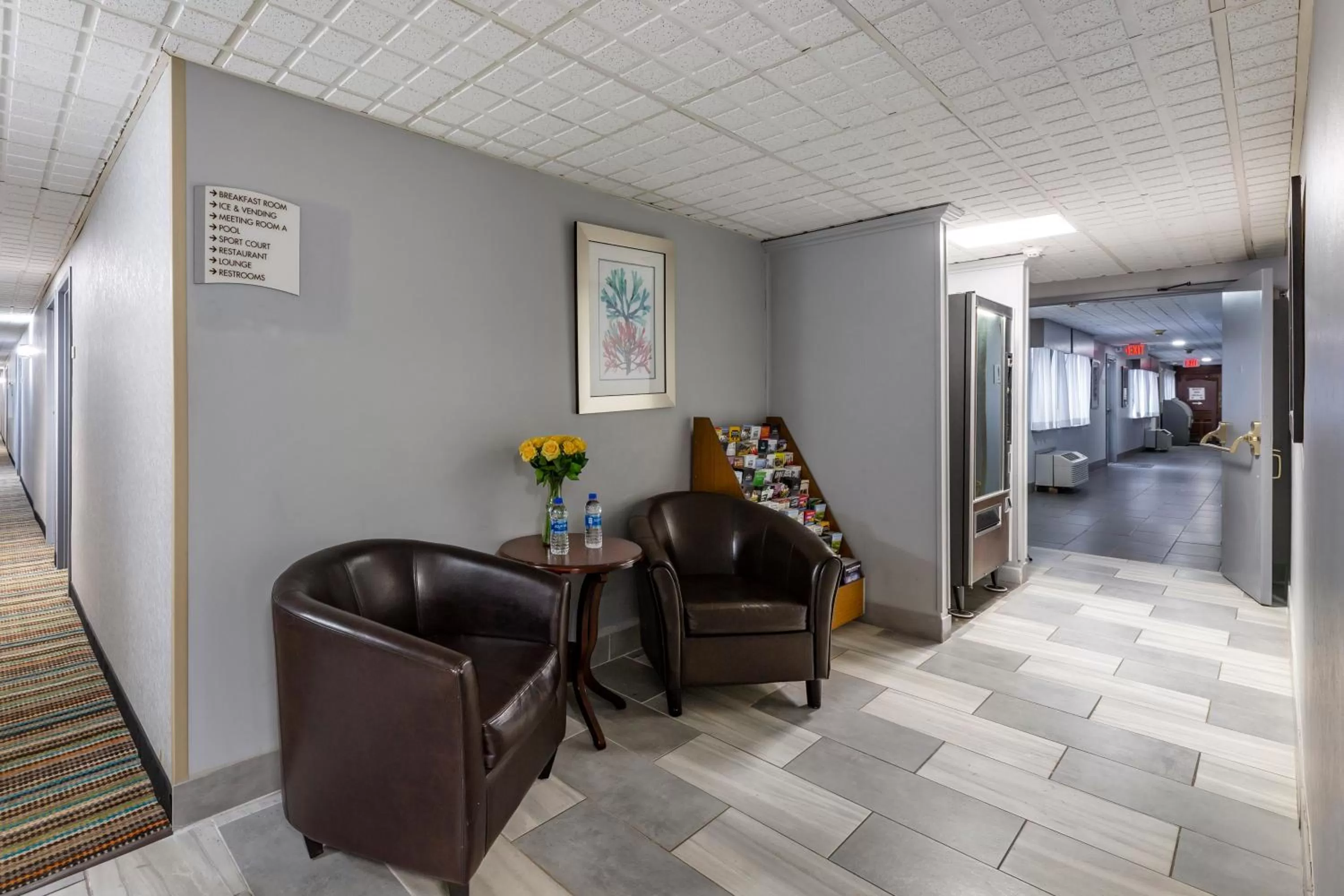 Lobby or reception in Quality Inn Austintown-Youngstown West