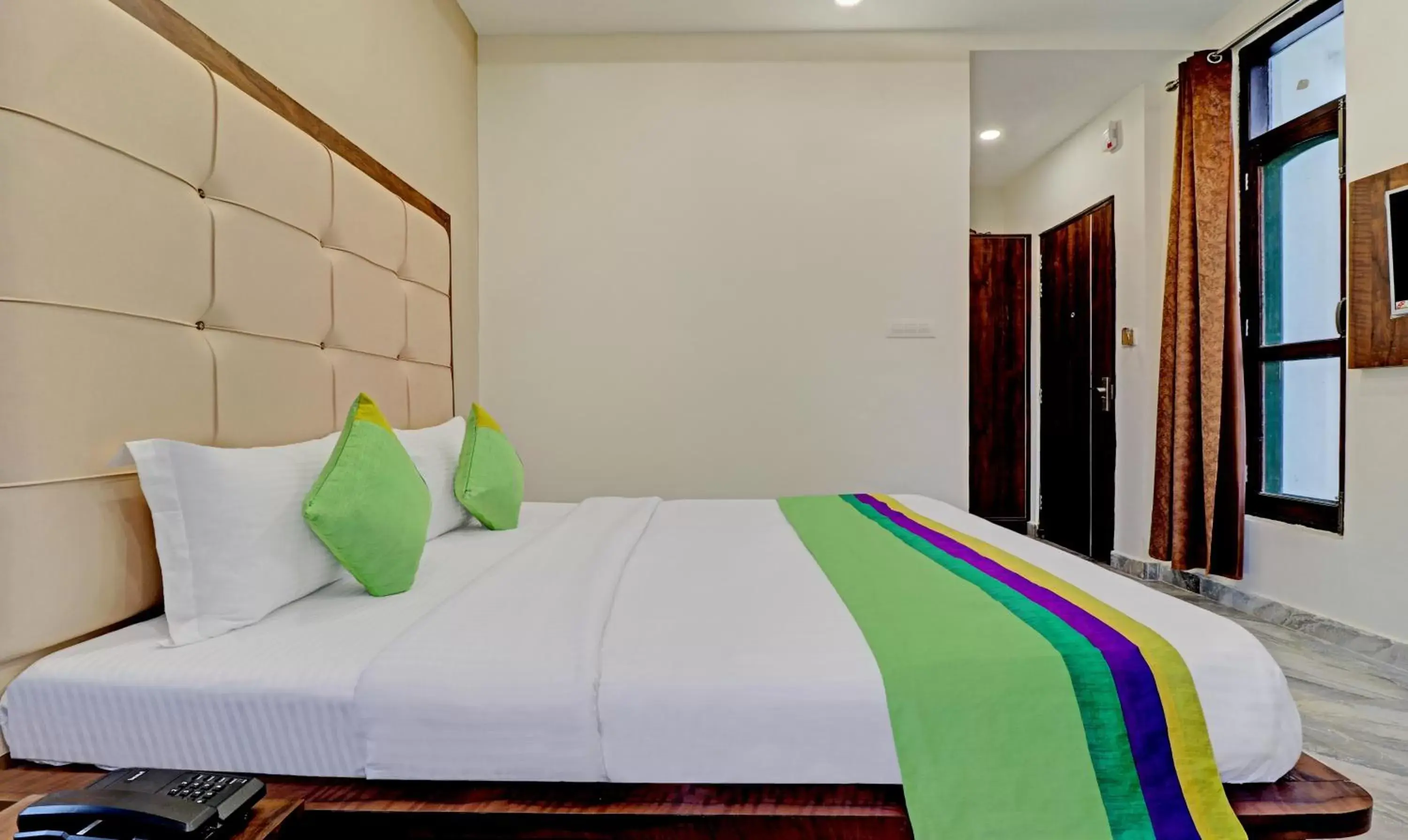 Double Room in Treebo Ortus Residency Double Room in Treebo Ortus Residency