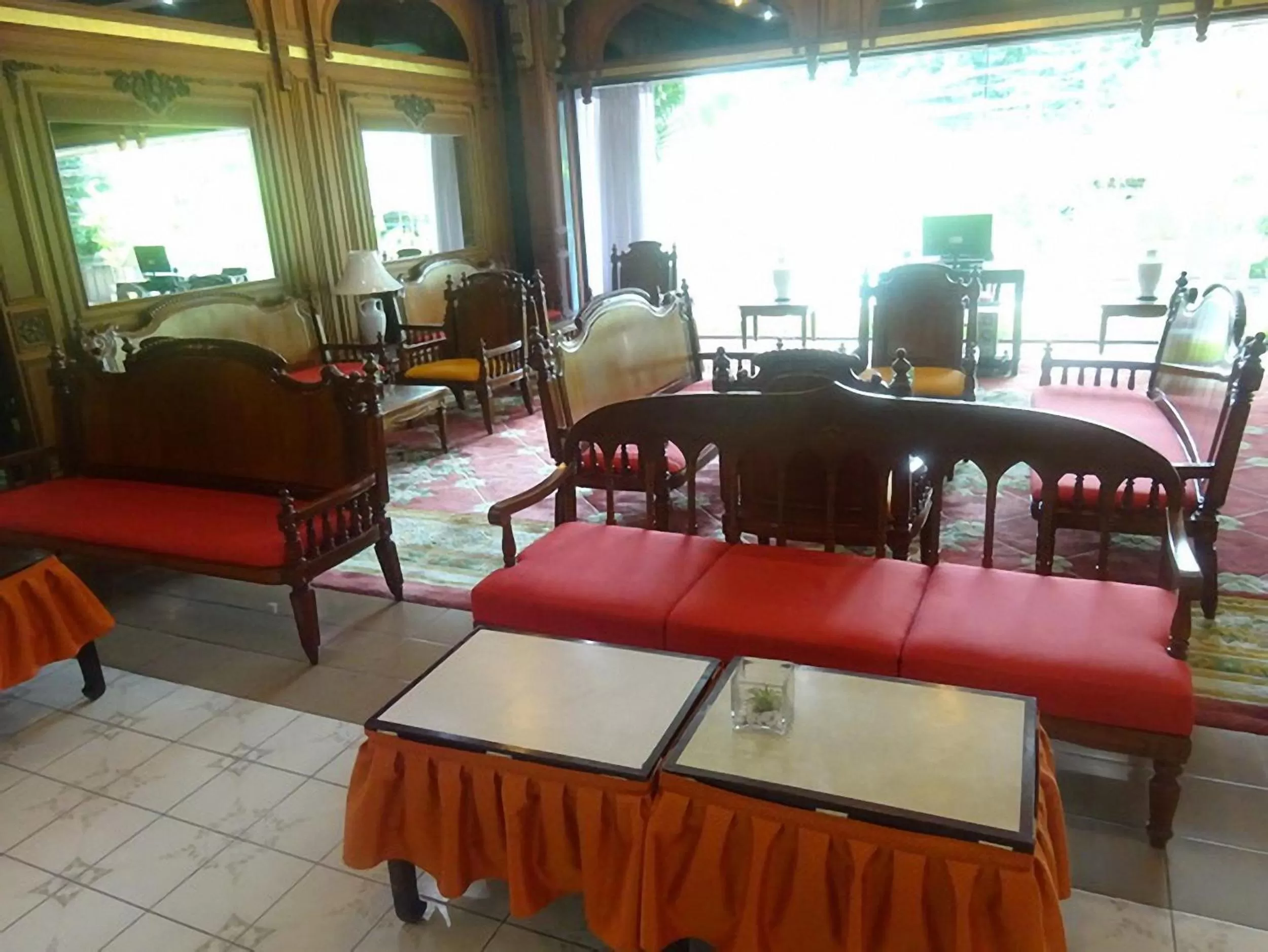 Restaurant/Places to Eat in MIDO Hotel