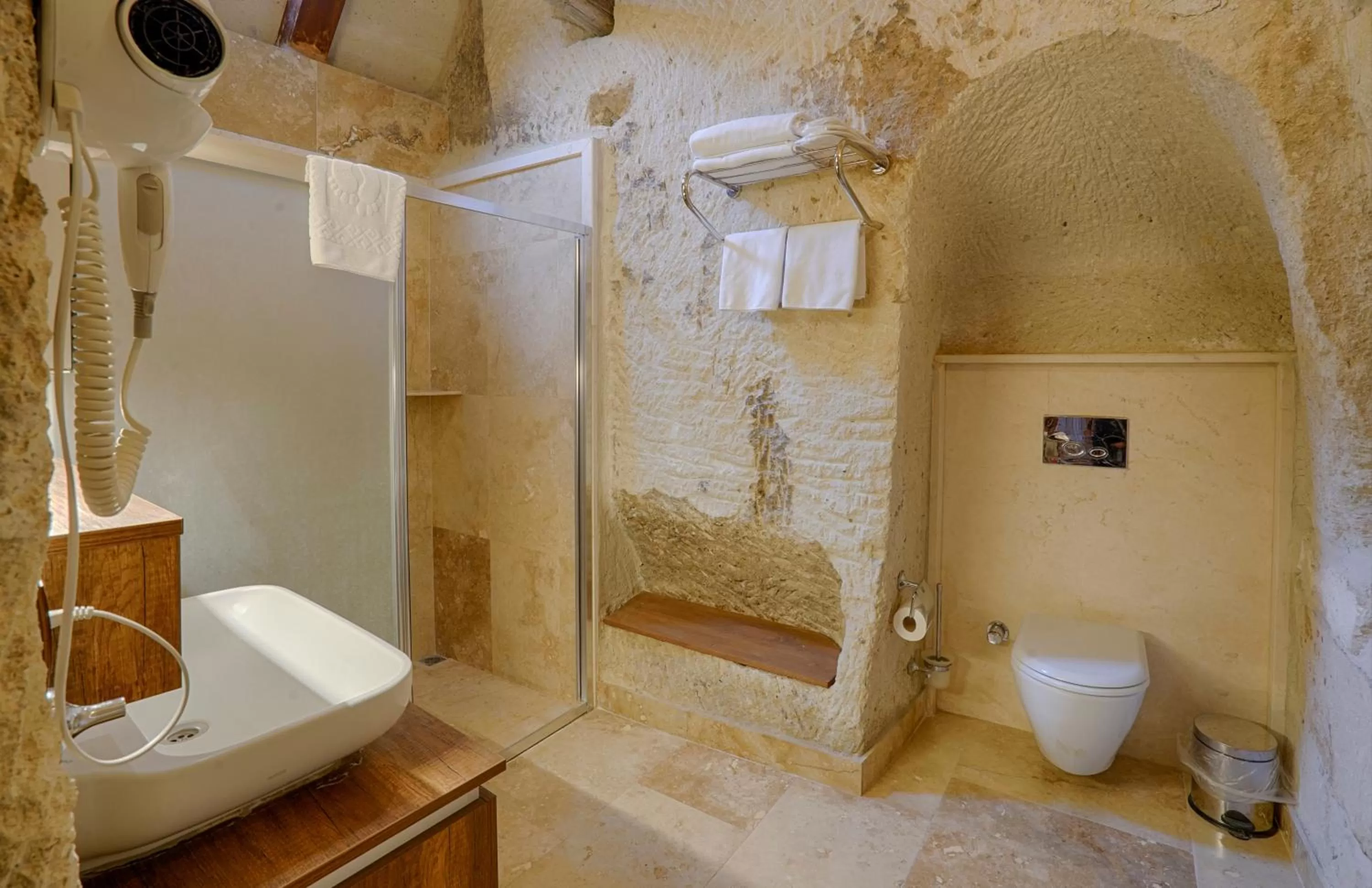 Shower in Tulip Cave Suites