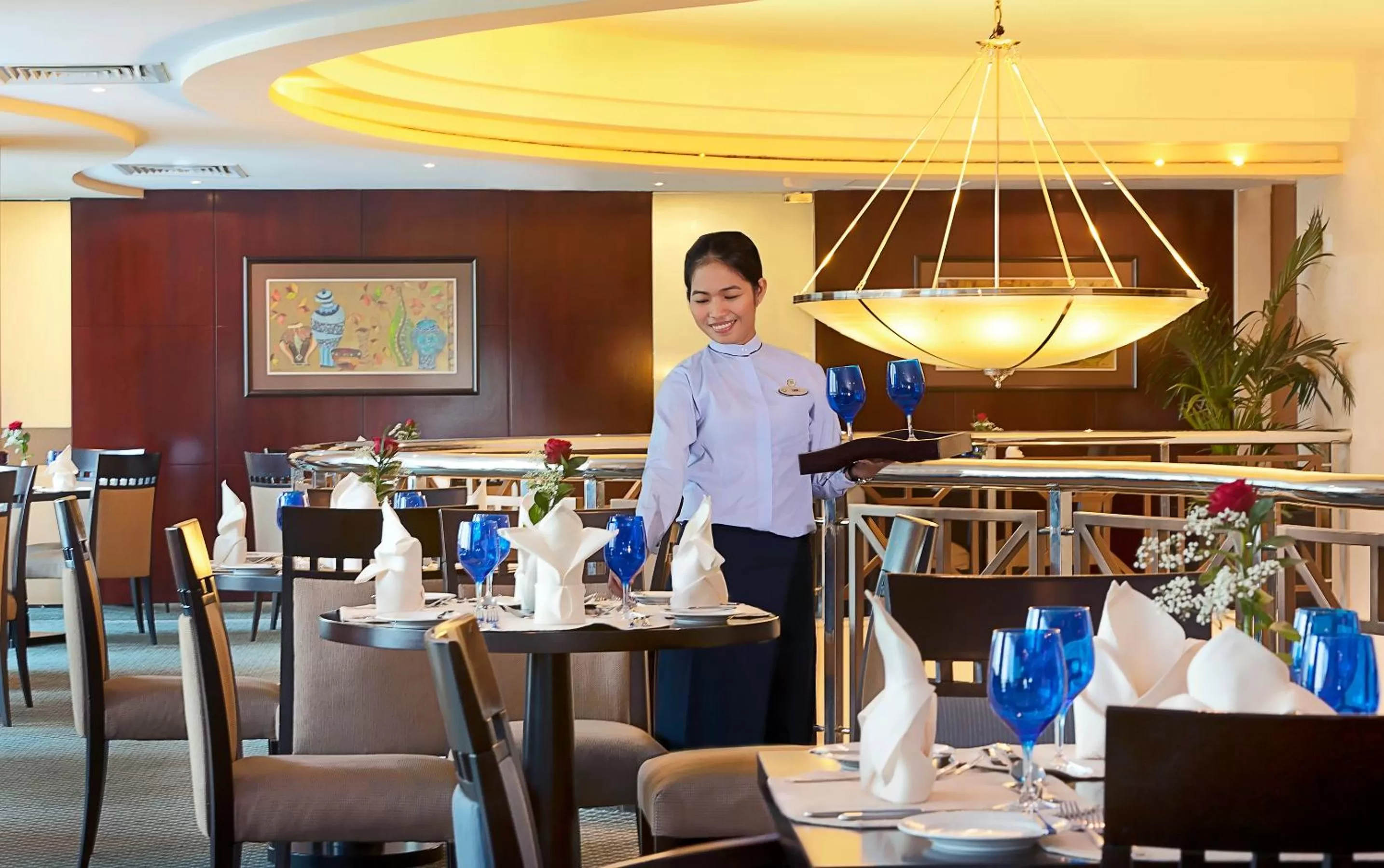 Restaurant/places to eat in Al Manzel Hotel Apartments