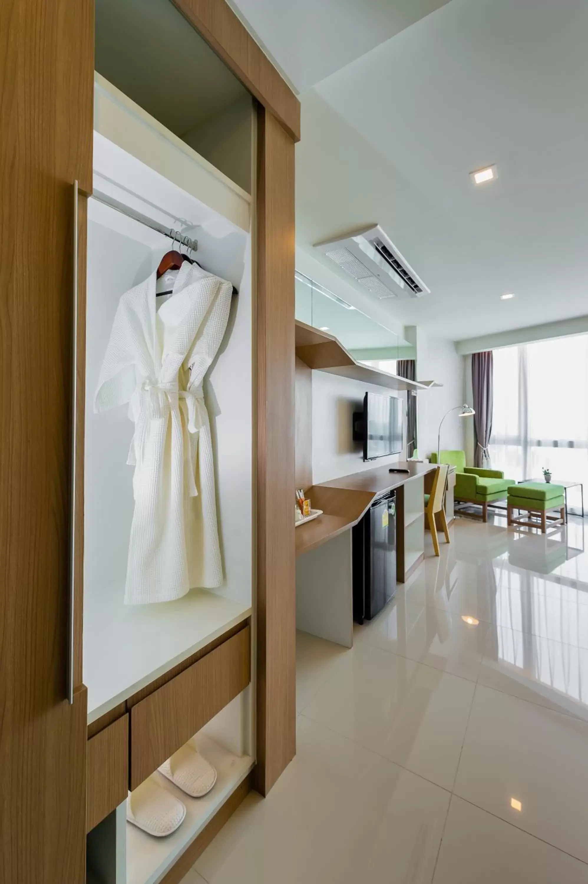 Deluxe Twin Room in 42C The Chic Hotel Deluxe Twin Room in 42C The Chic Hotel