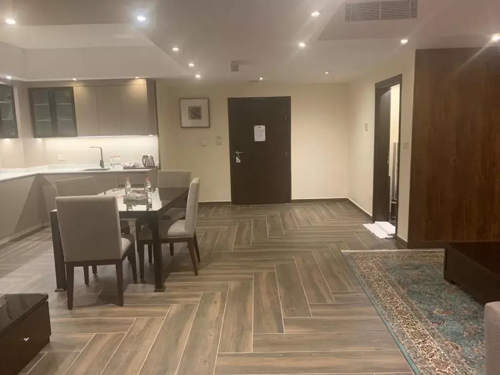 ROYAL TWO BEDROOM SUITE in City Rose Hotel Suites ROYAL TWO BEDROOM SUITE in City Rose Hotel Suites