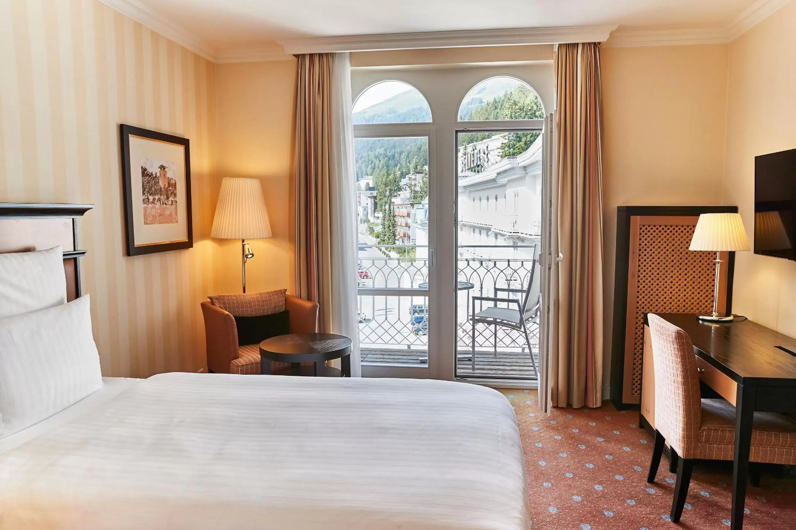 Superior Single Room in Steigenberger Icon Grandhotel Belvédère Superior Single Room in Steigenberger Icon Grandhotel Belvédère