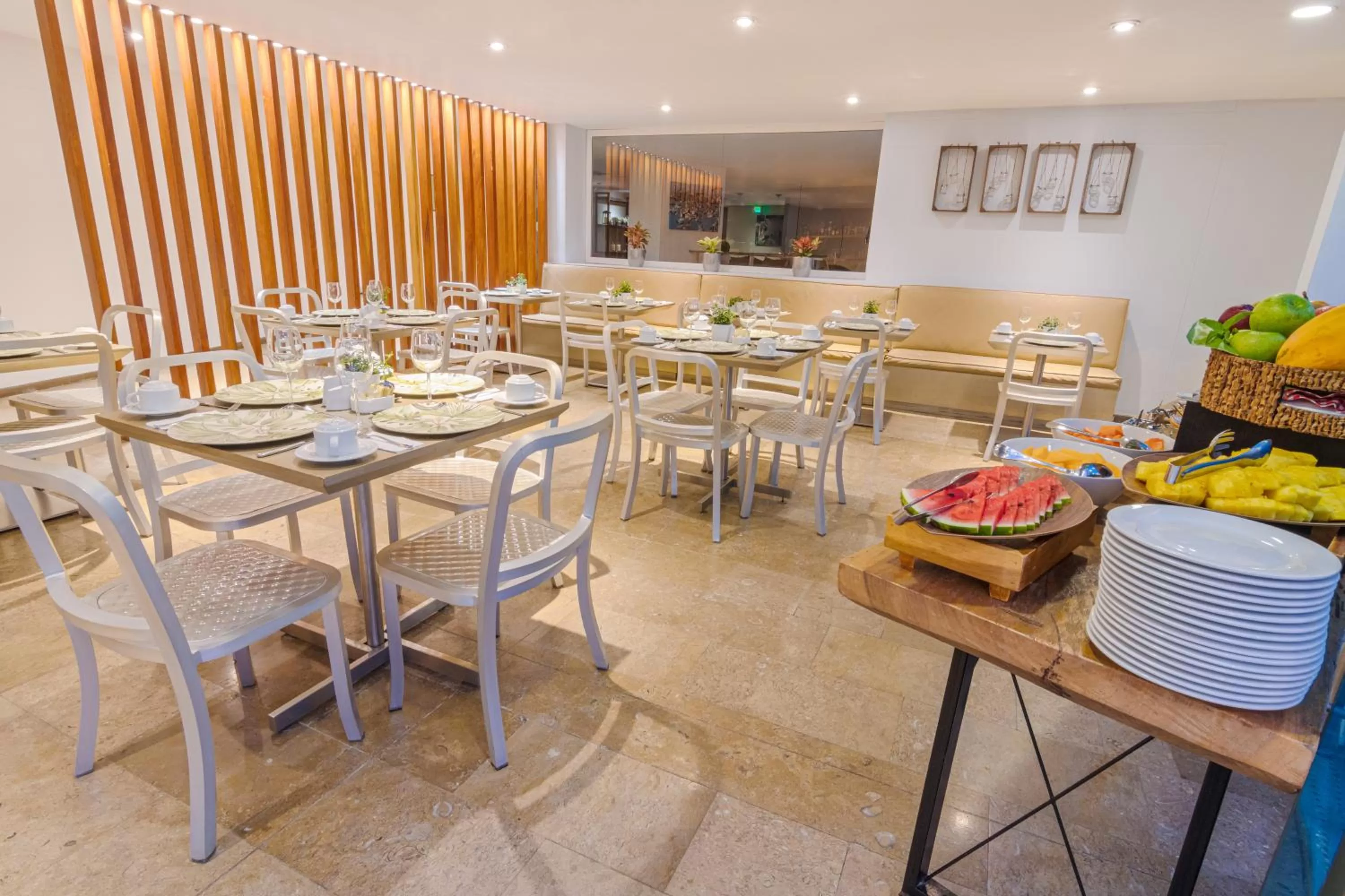 Restaurant/places to eat in GHL San Lazaro Art Hotel