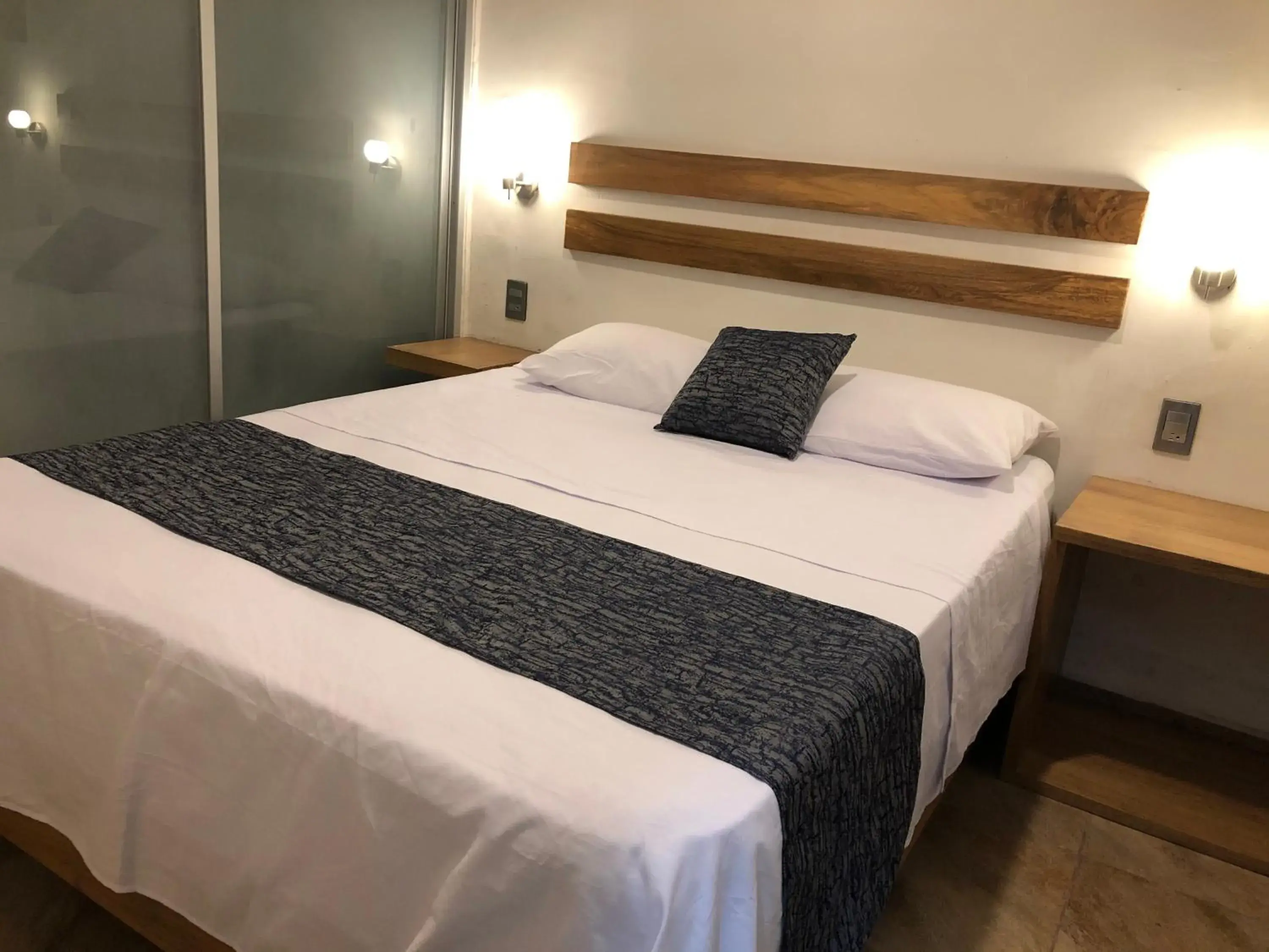 15 AVENIDA 15 AVENIDA