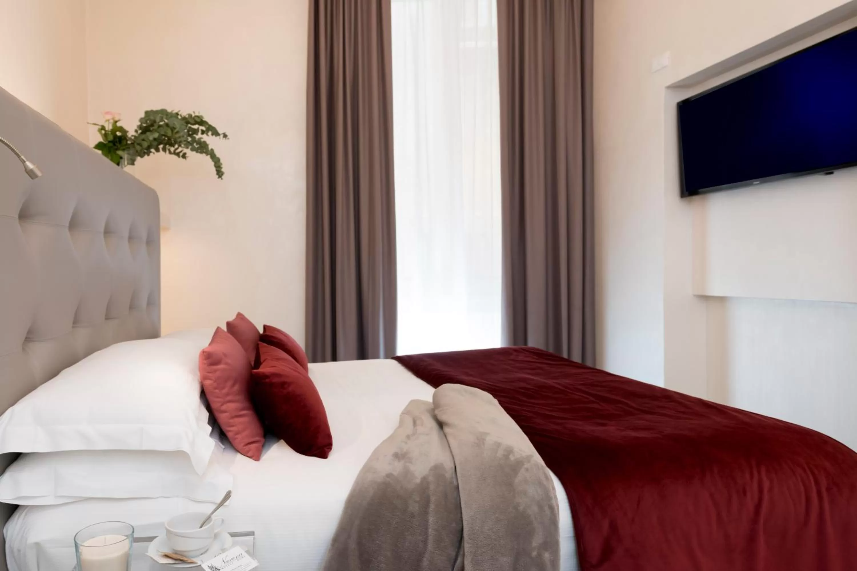 Bedroom, Bed in Hotel Navona