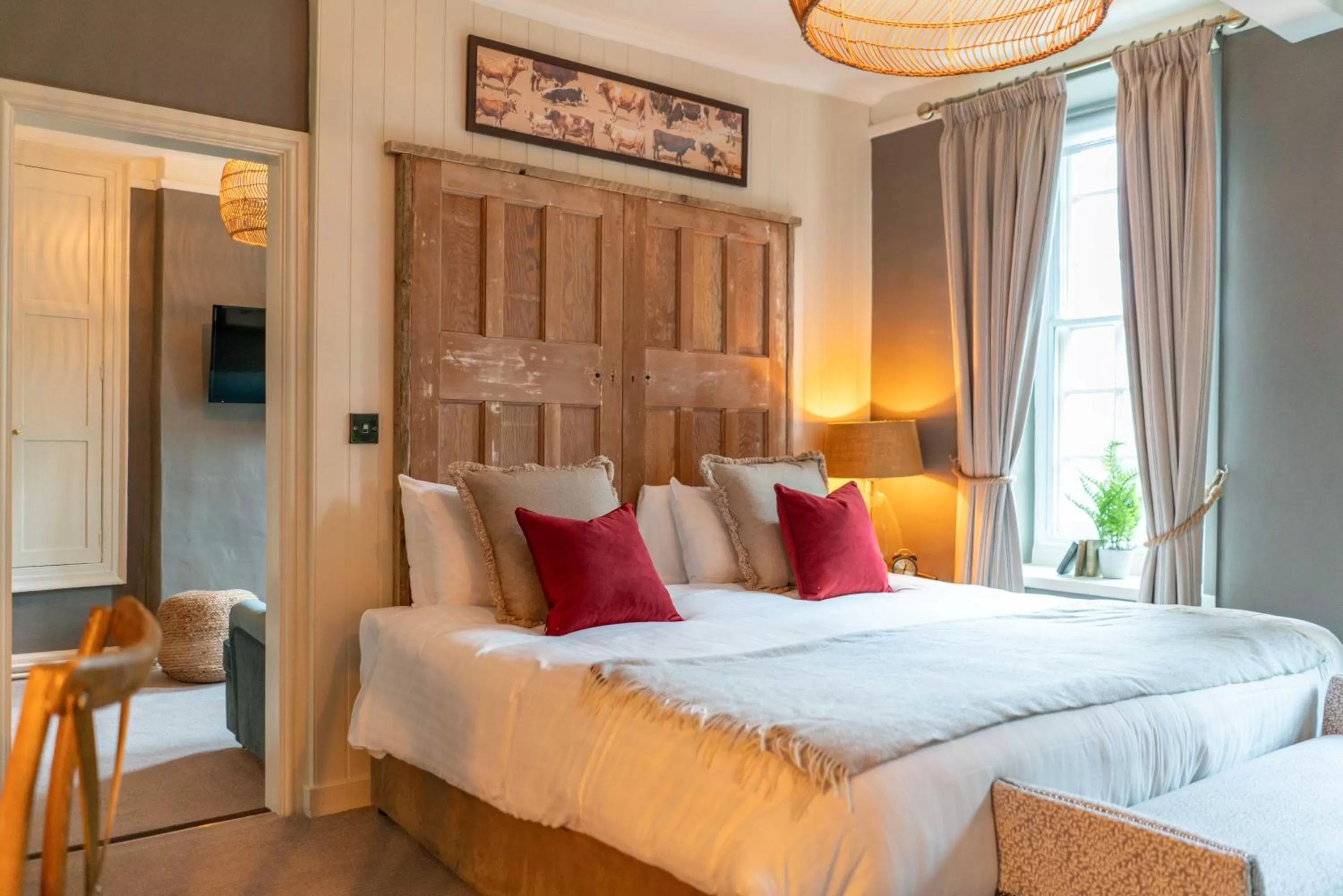 Bed in The George Inn & Plaine