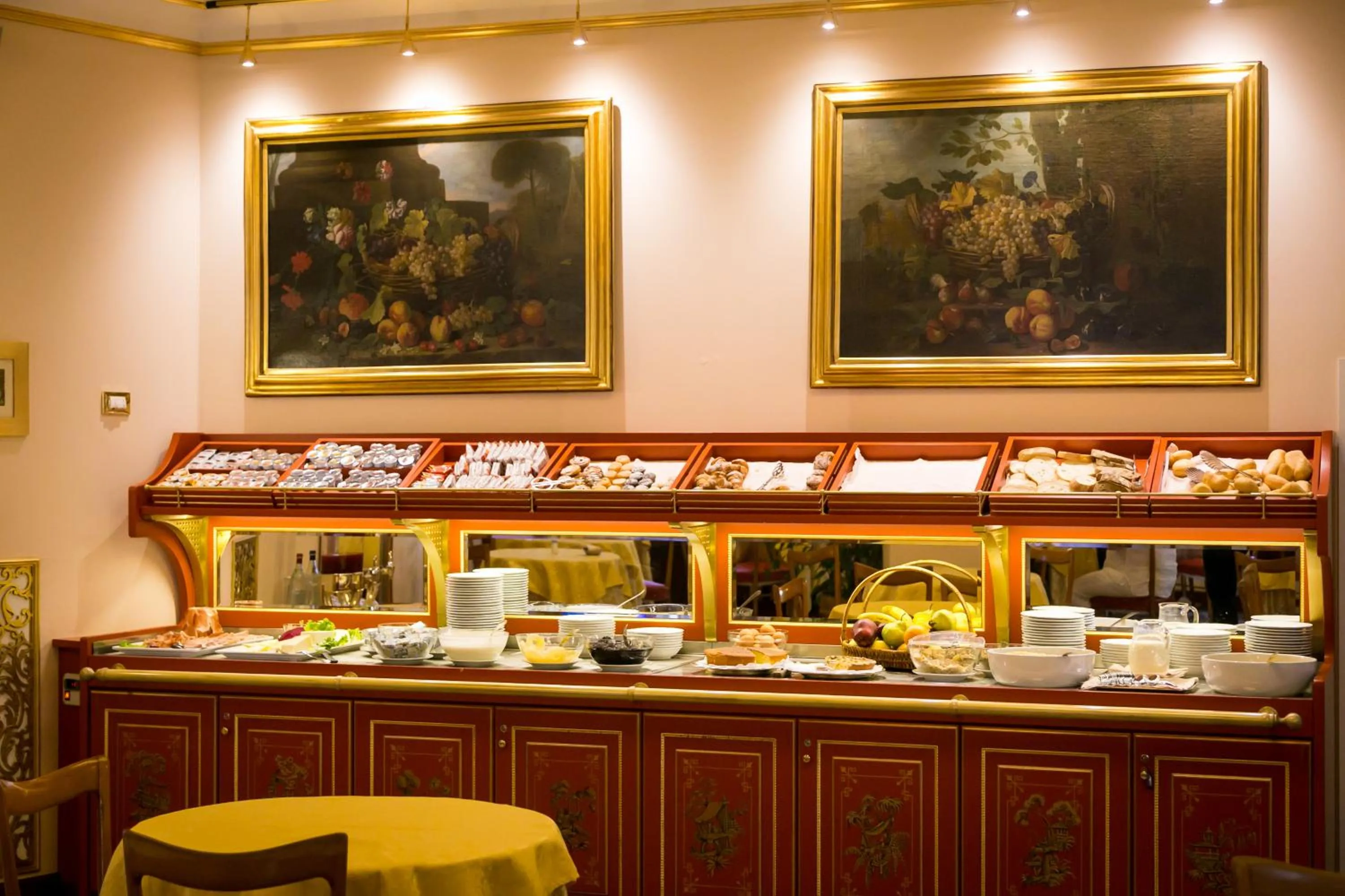 Buffet breakfast in Hotel Milan Speranza Au Lac