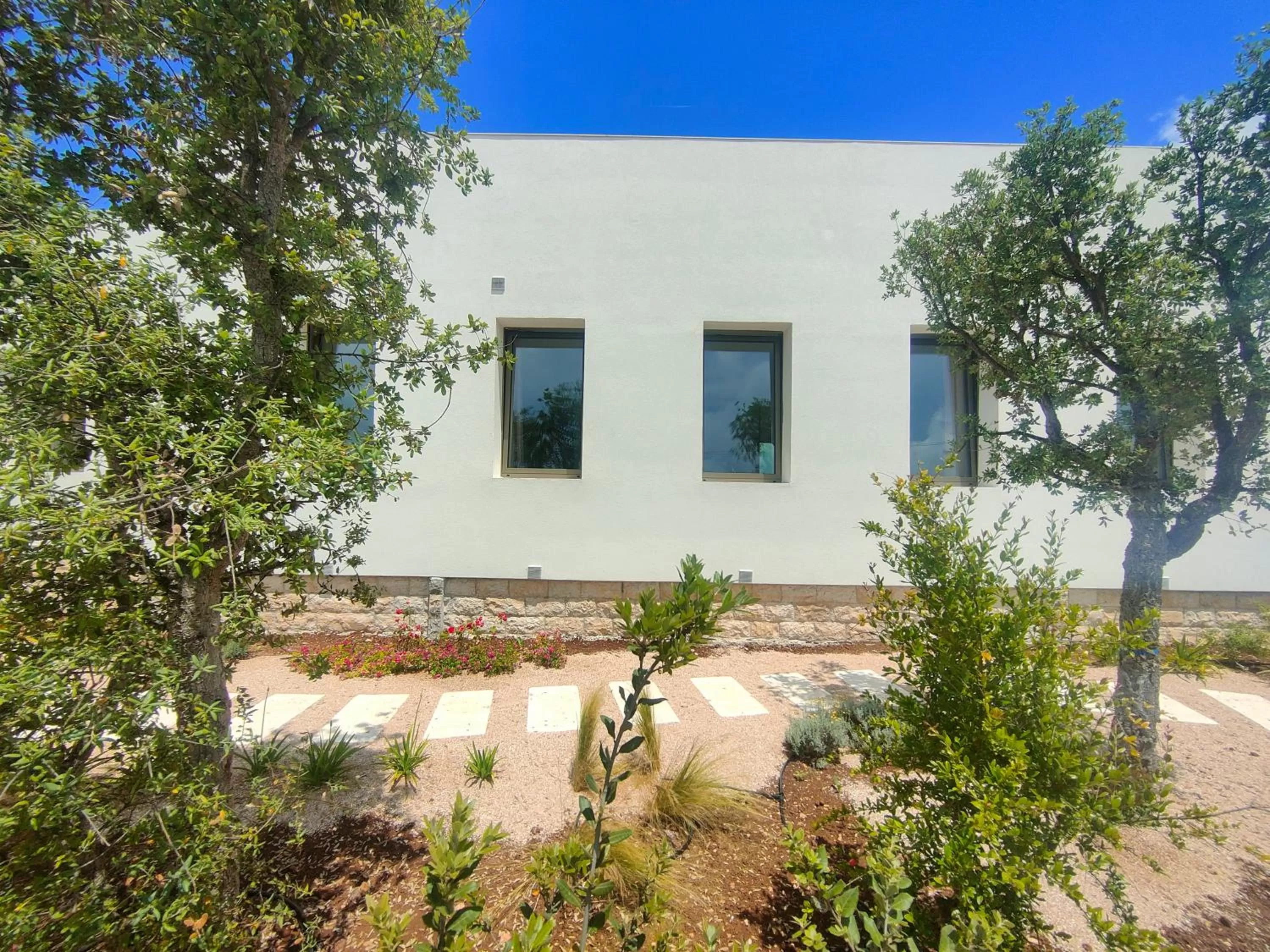 Property building in Lisetta Gardens Boutique & Suites