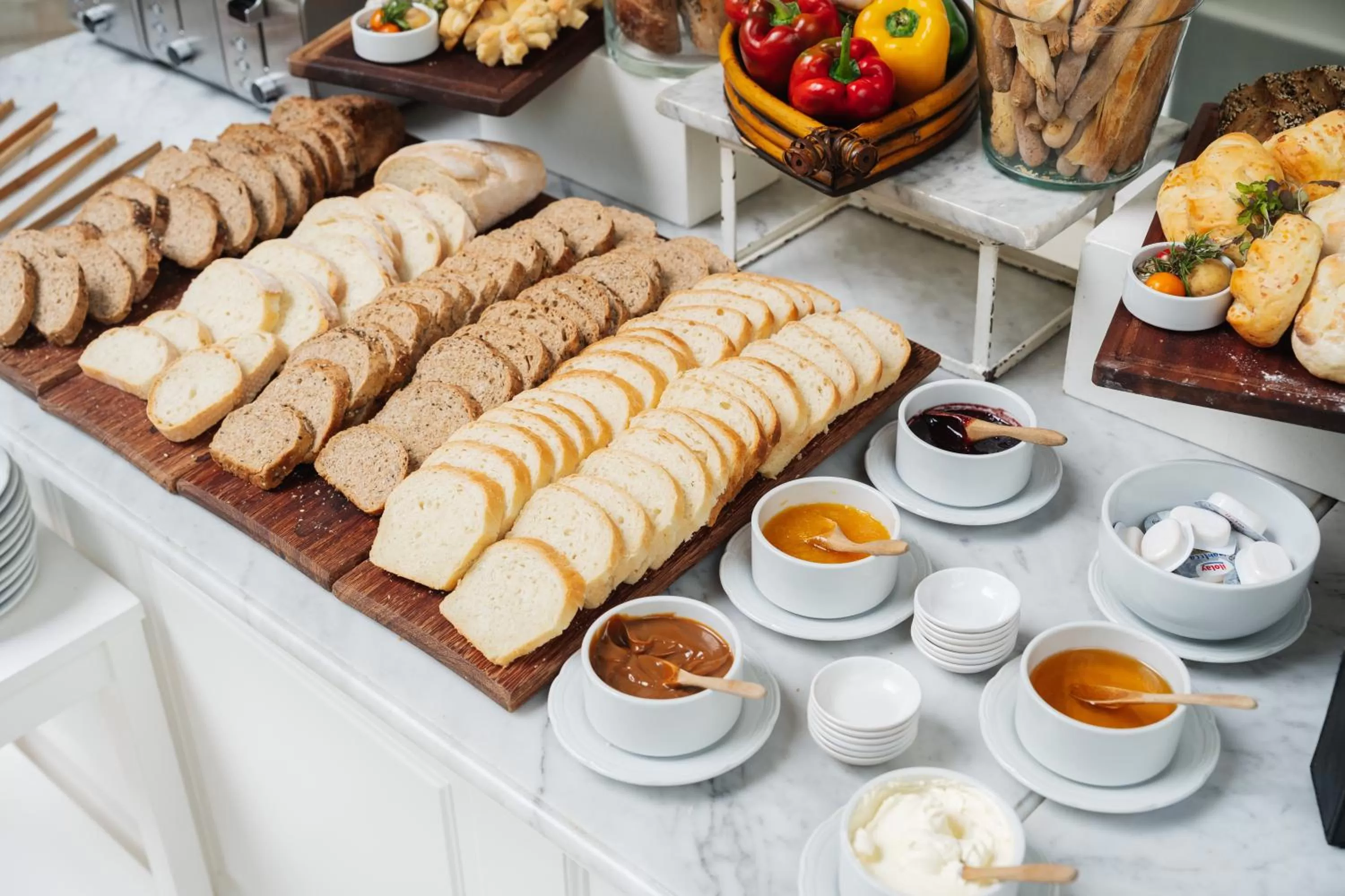Breakfast in Loi Suites Recoleta Hotel