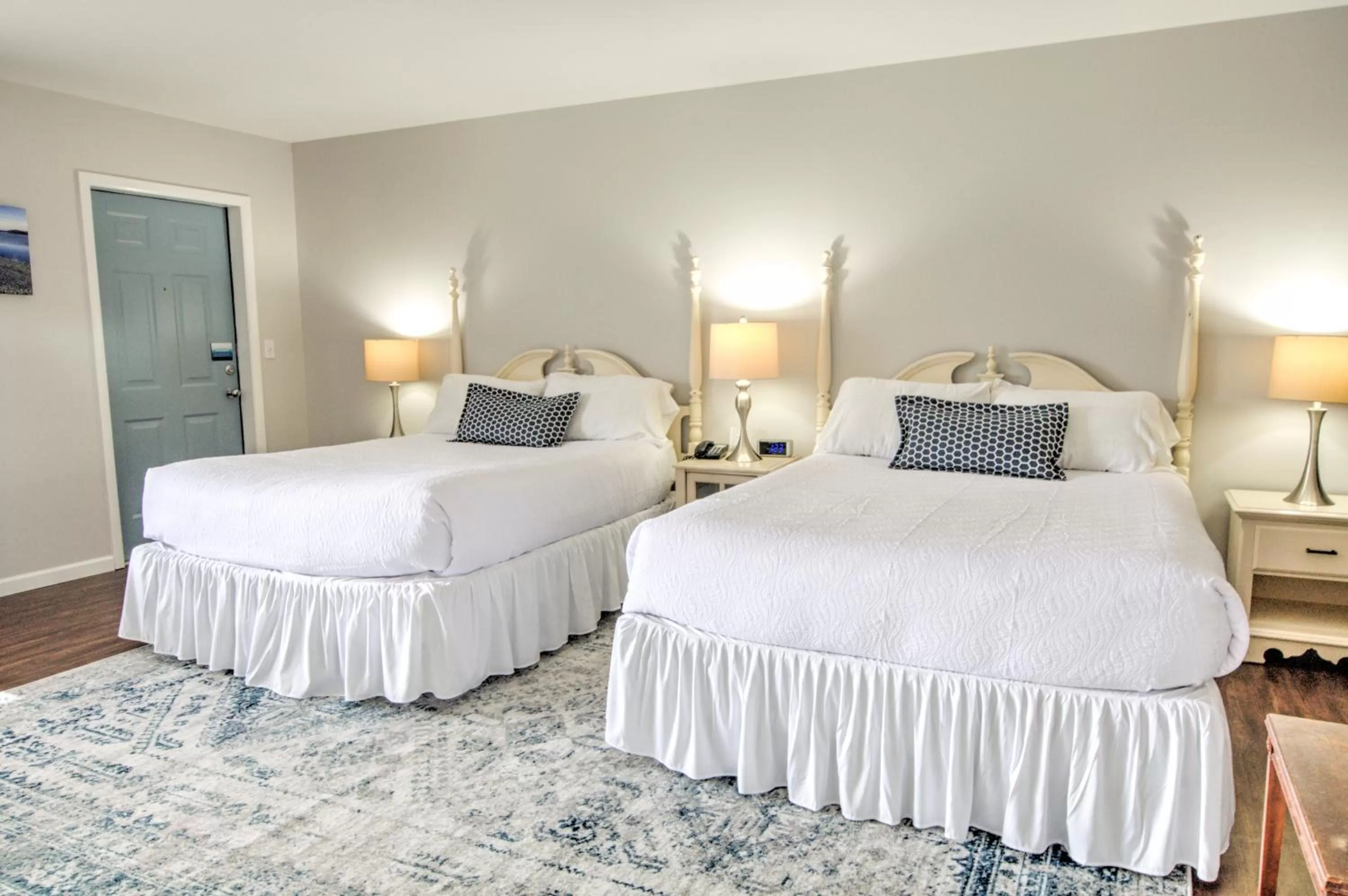 Bed in East Shore Lodging