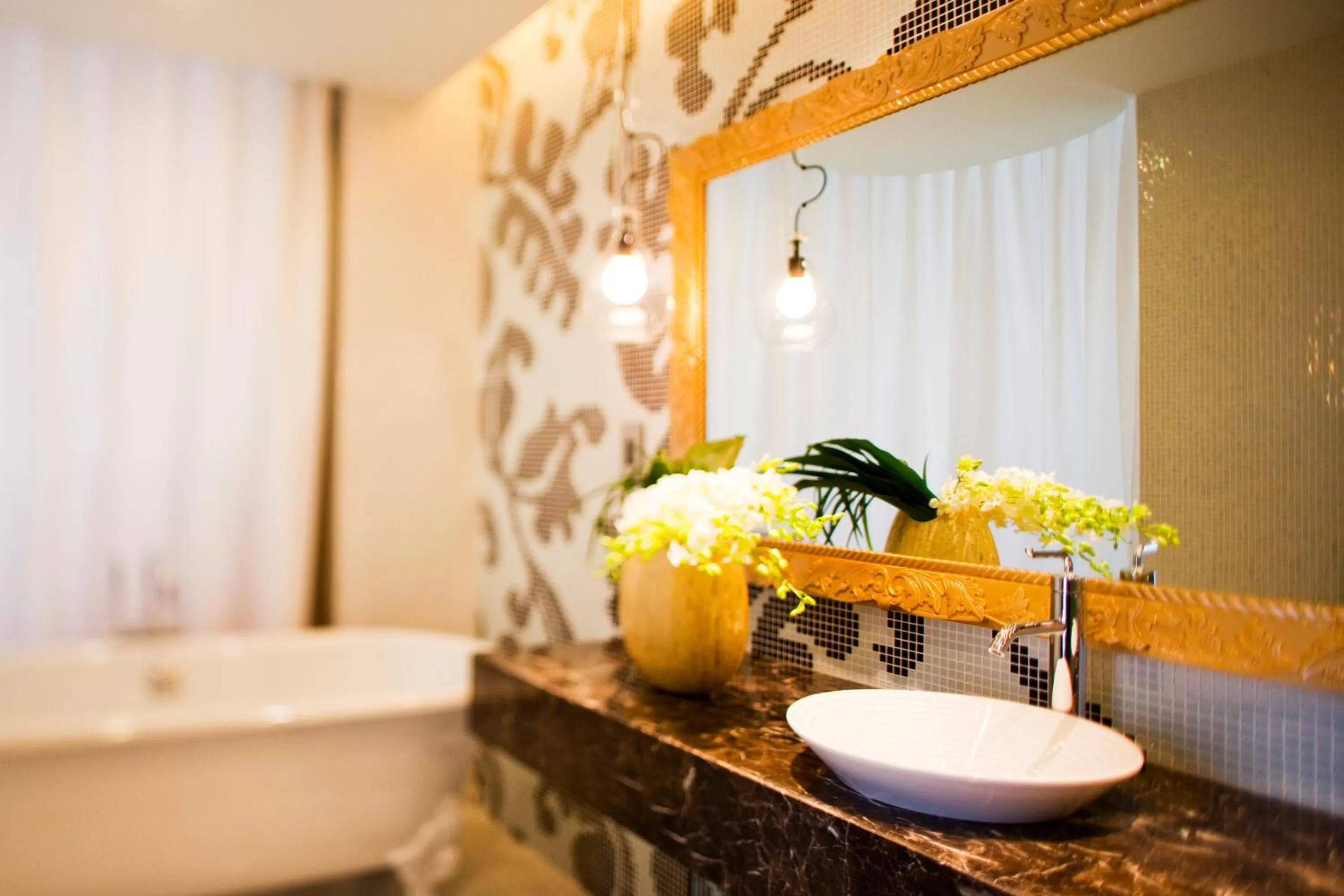 Bathroom in Hotel de l'Opera Hanoi - MGallery