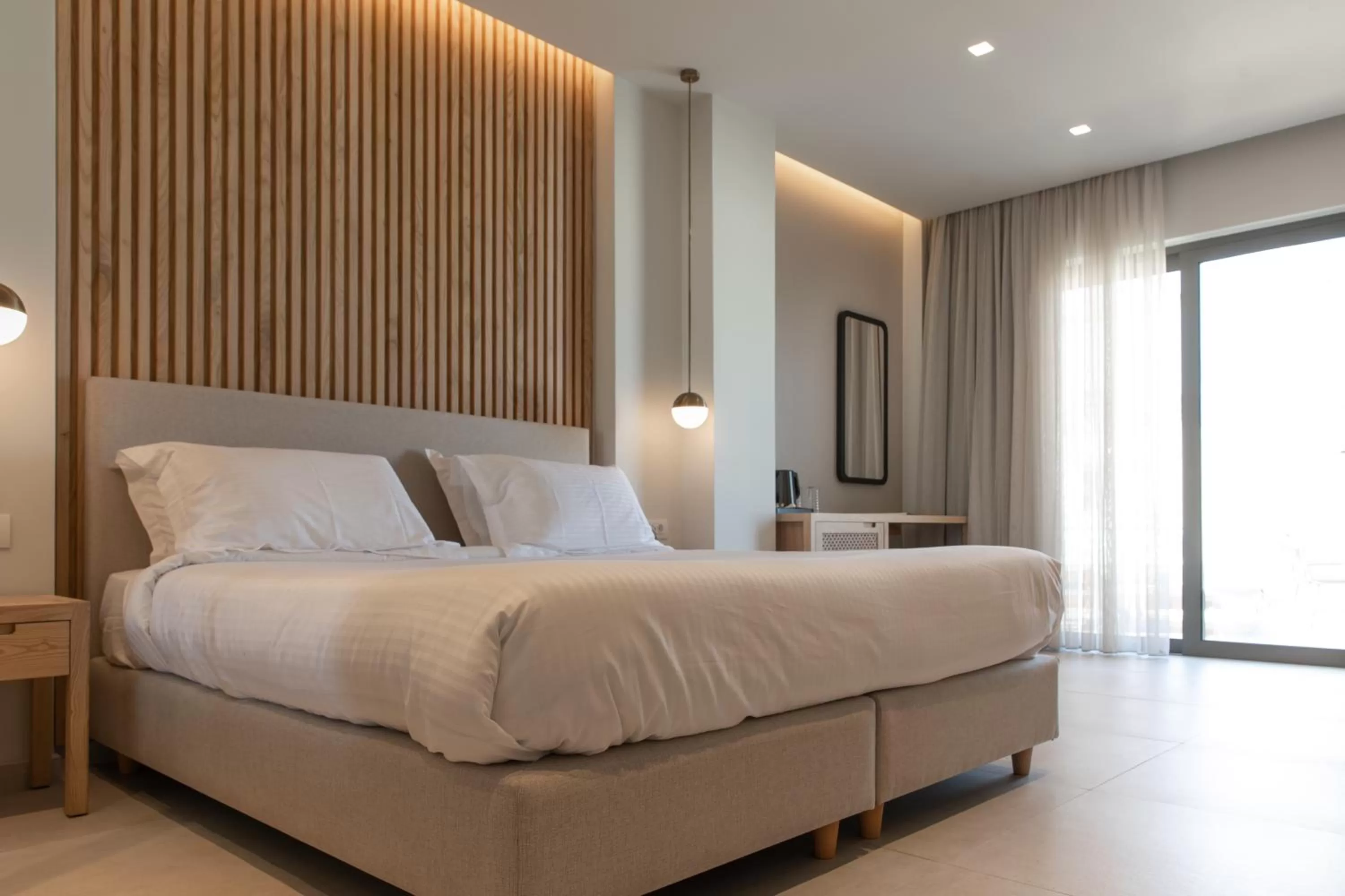 Coffee/tea facilities, Bed in Agrelli Hotel & Suites