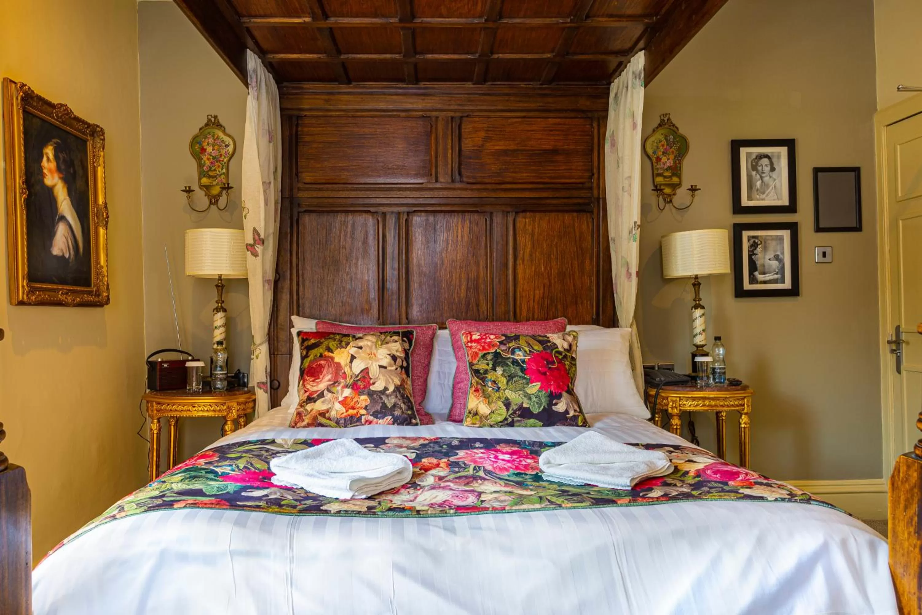 Bedroom, Bed in The Rutland Arms Hotel, Bakewell, Derbyshire - The Coaching Inn Group