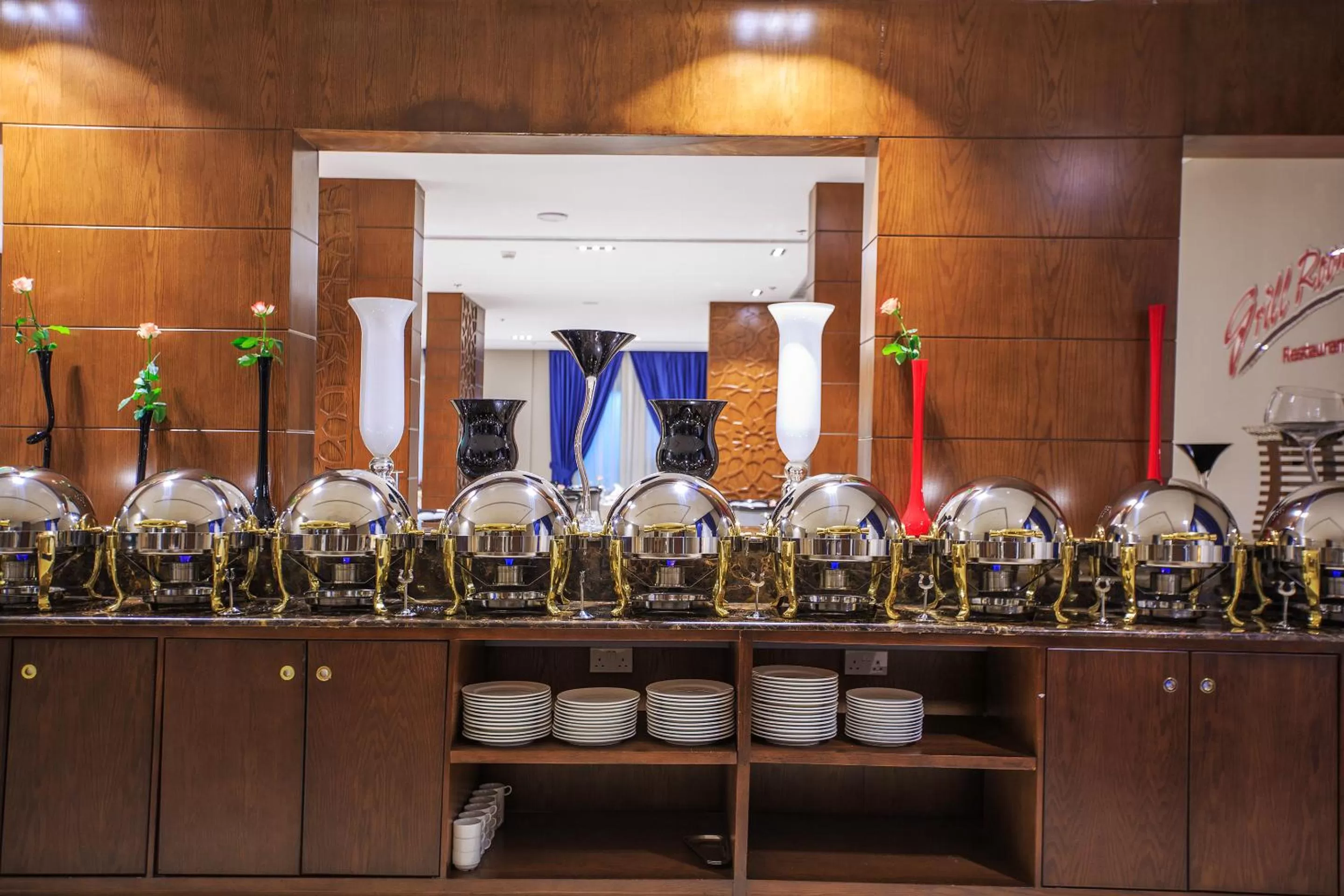 Restaurant/places to eat in Swiss In Tabuk Hotel