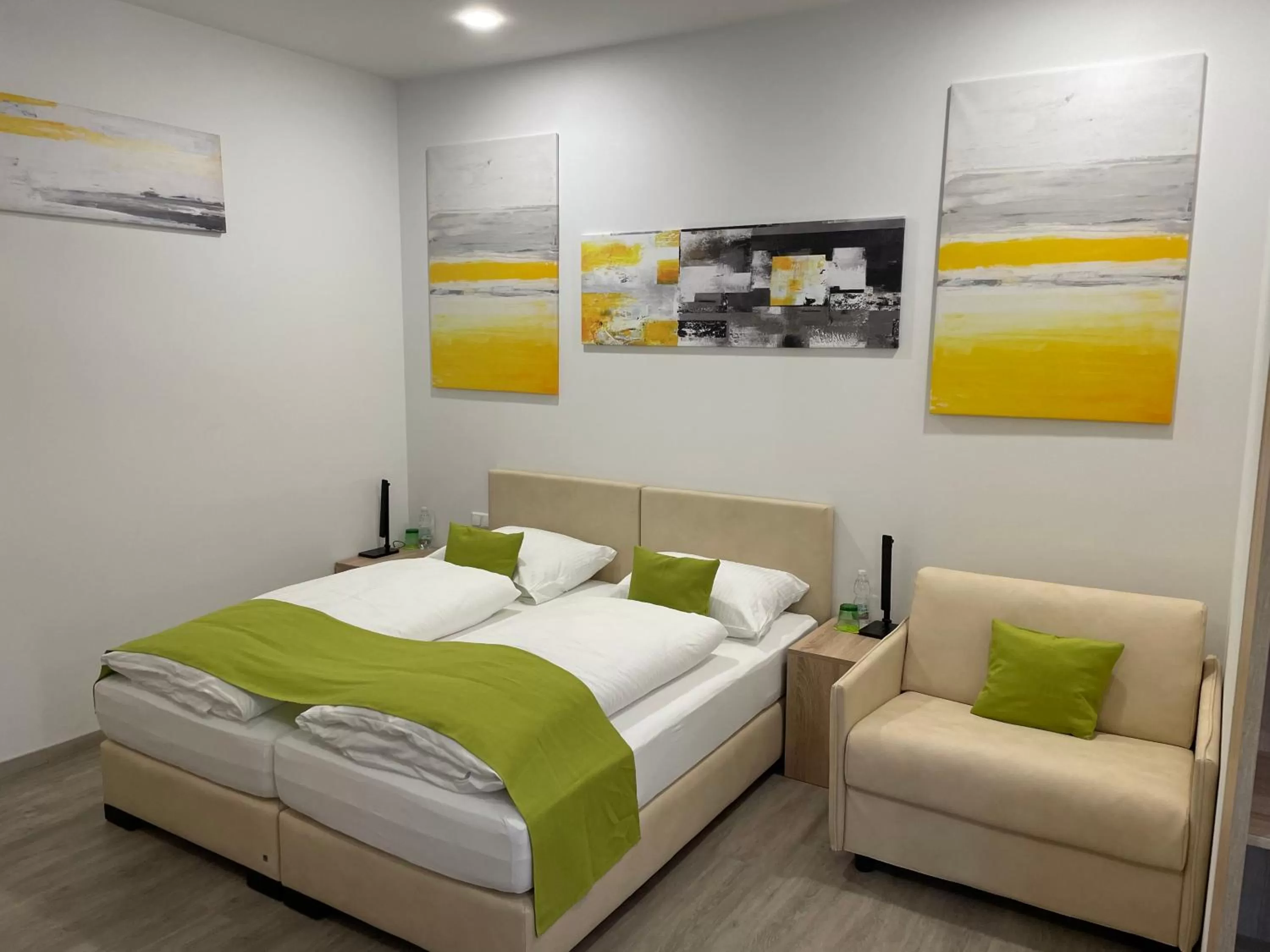 Family Room with Private Bathroom in Hotel Garni Ilys Inn