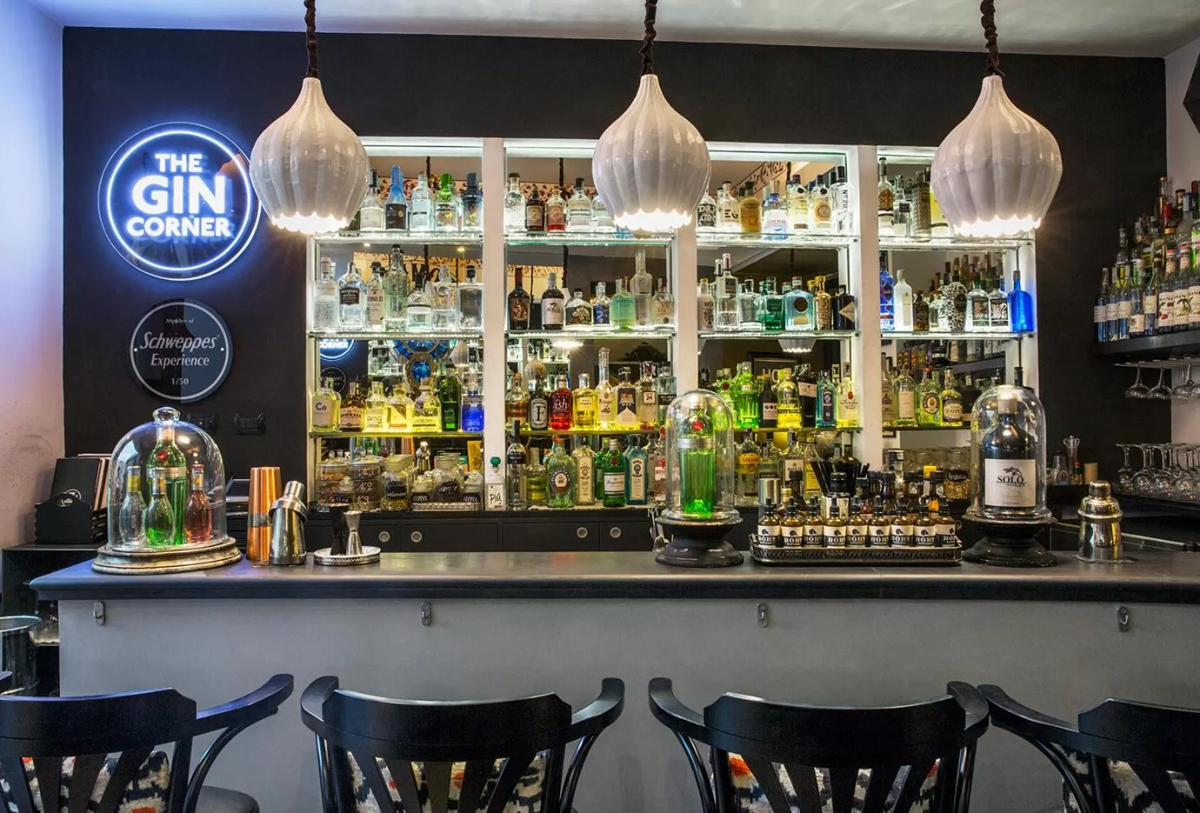 Lounge or bar in Hotel Adriano