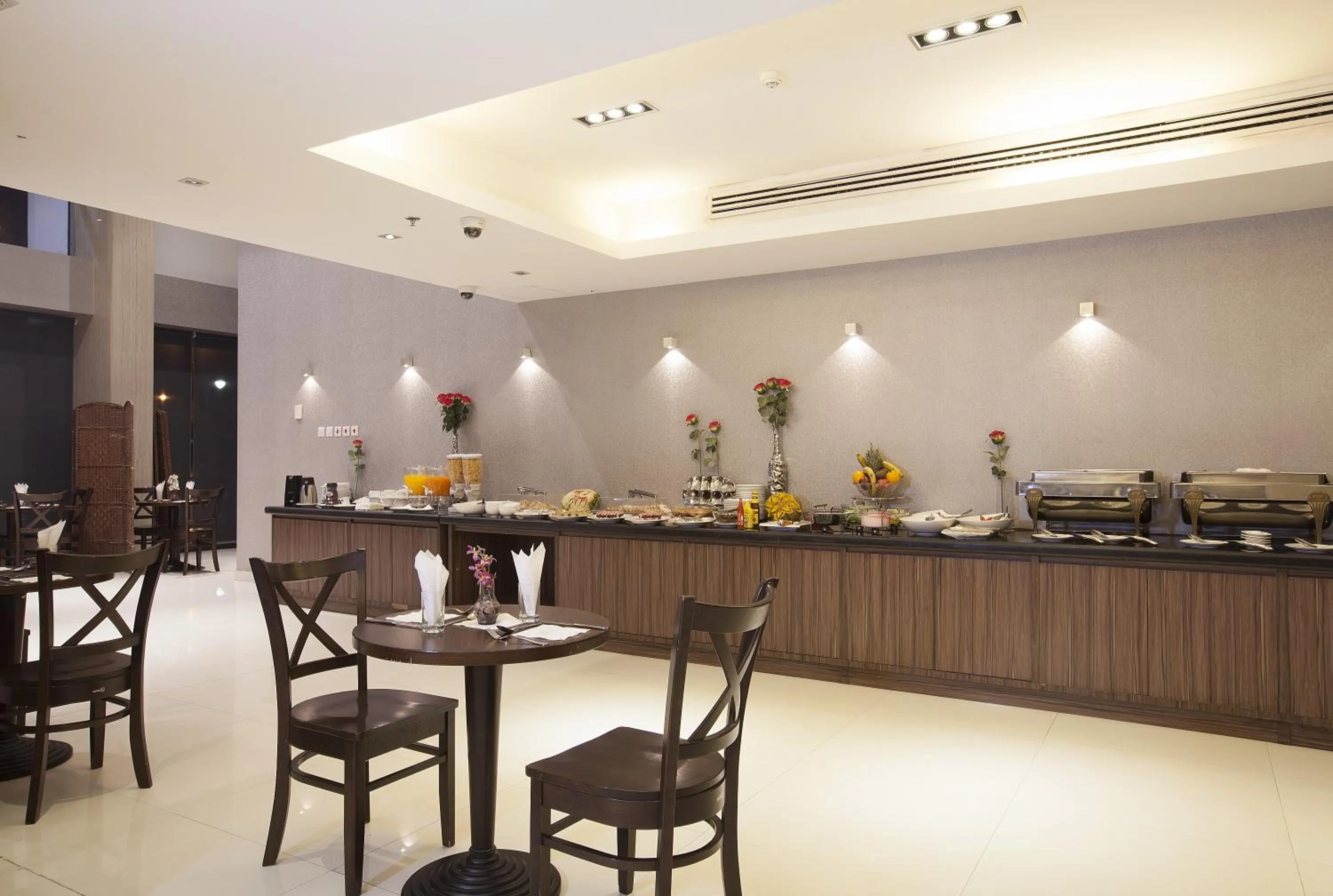 Restaurant/places to eat in Hayat Watheer for serviced Apartment