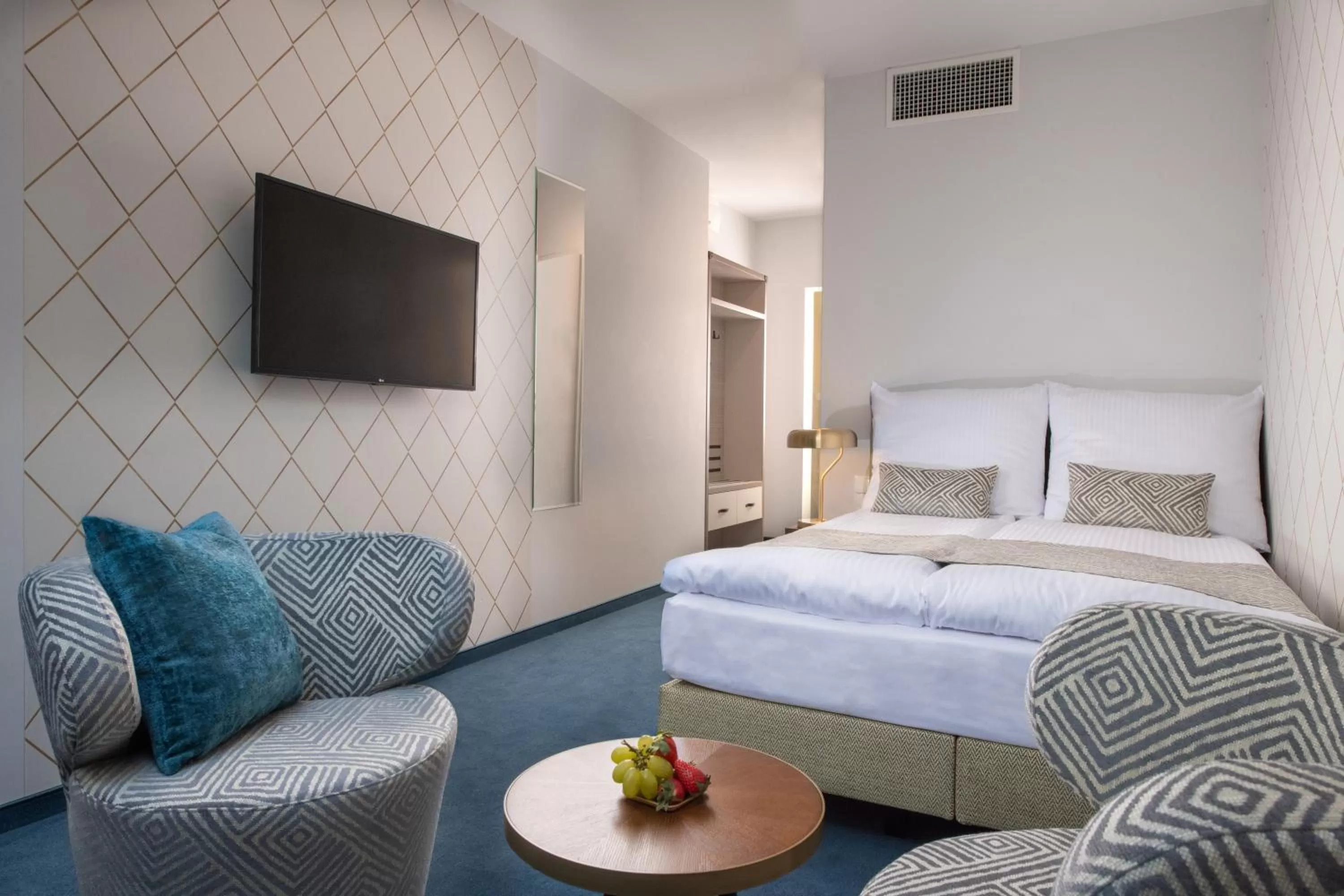 Bedroom, Bed in Xerion Hotel