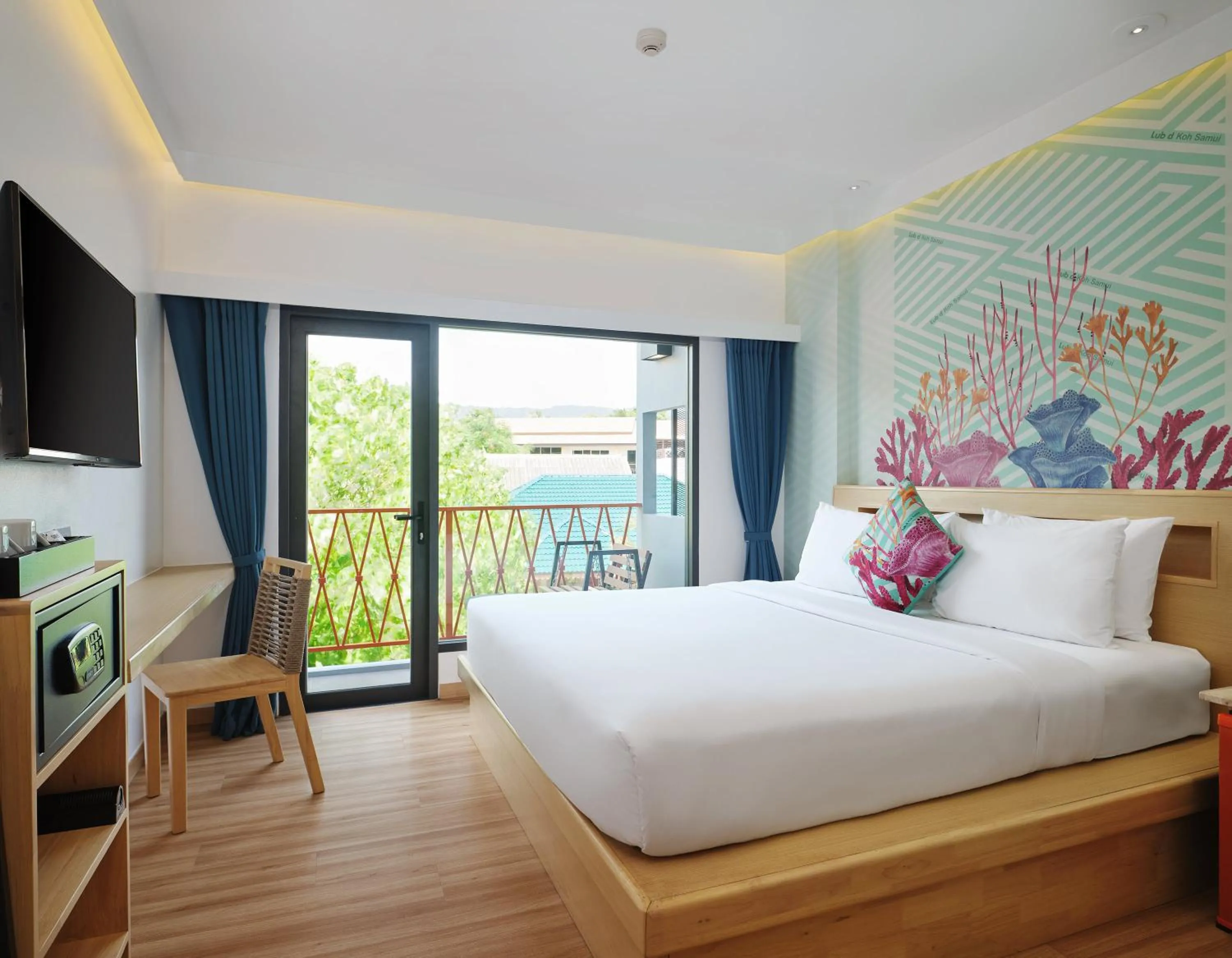Balcony/Terrace, Bed in Lub d Koh Samui Chaweng Beach - Beachfront & Vibrant Social Vibe
