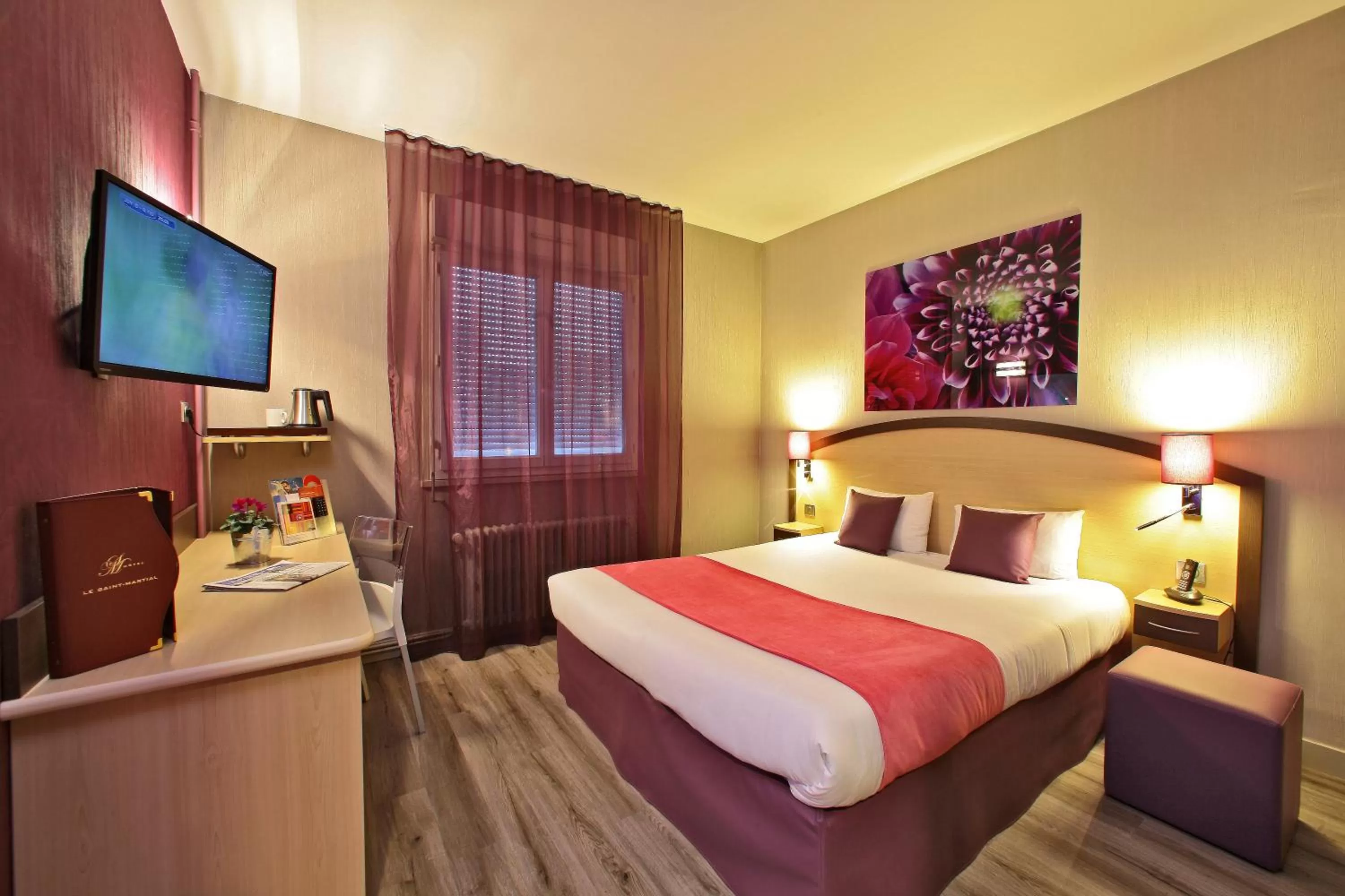 Photo of the whole room in The Originals City - Hôtel Saint-Martial, Limoges Centre