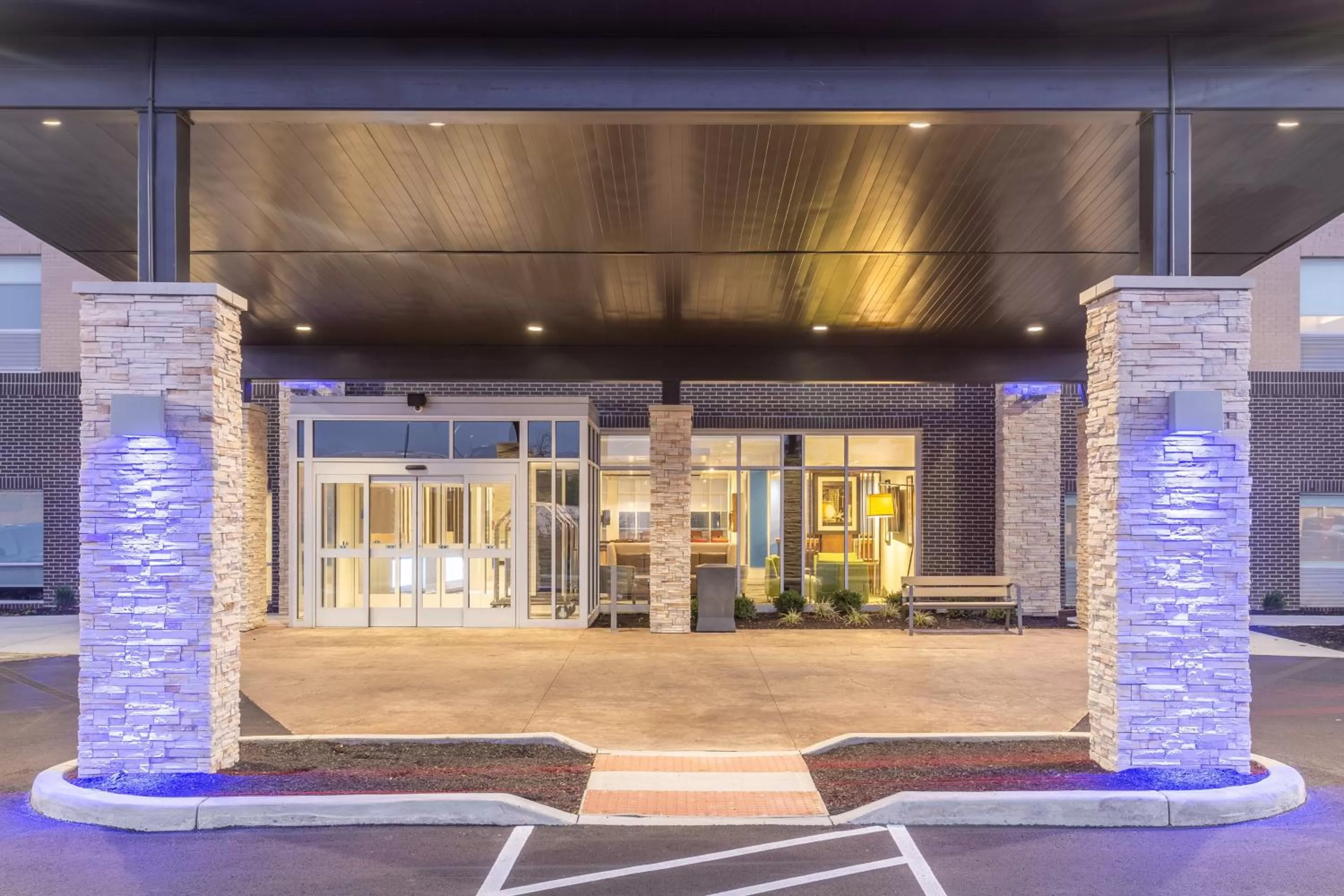 Property building in Holiday Inn Express & Suites - Florence - Cincinnati Airport by IHG