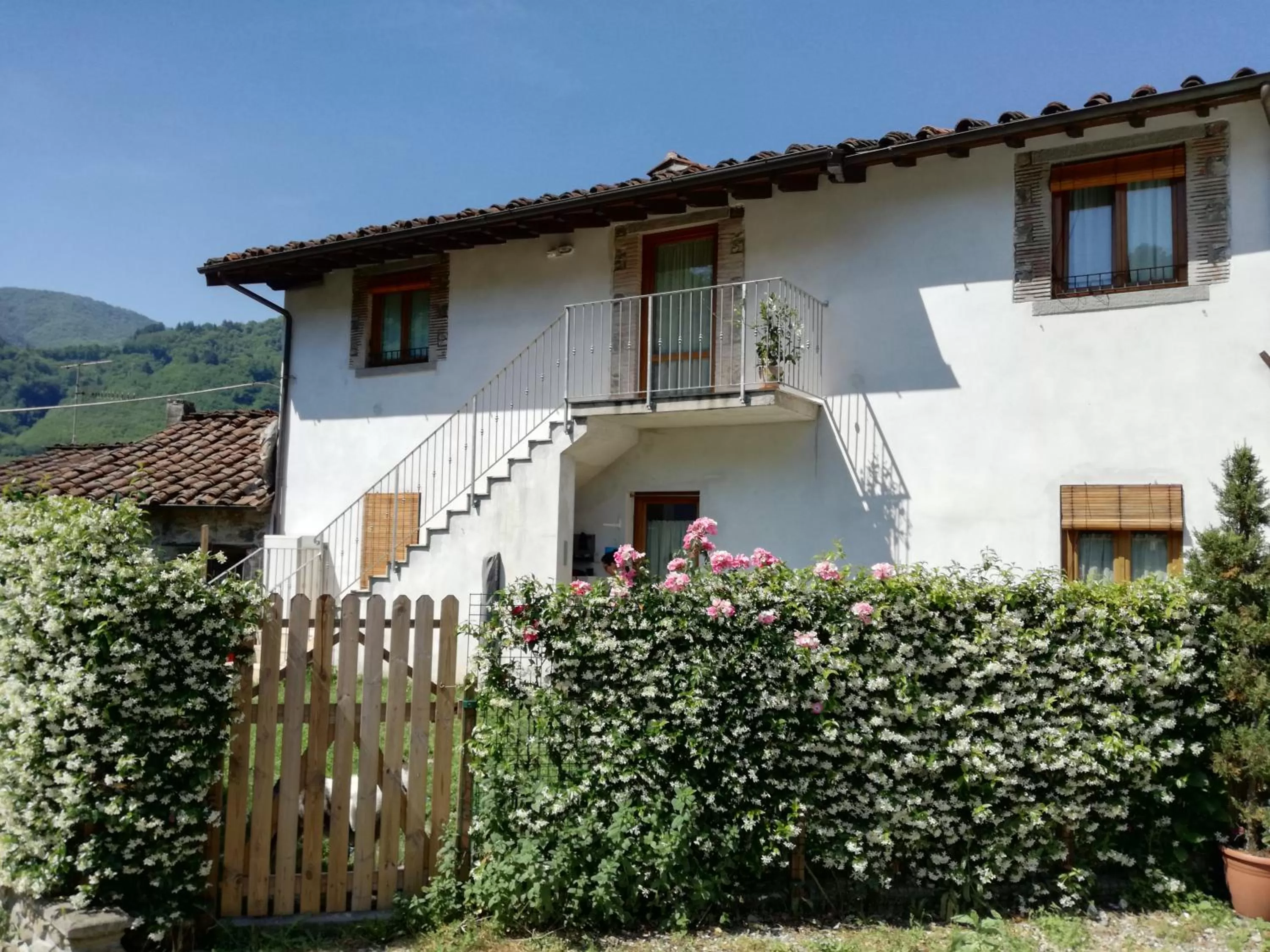 Property building in B & B Via di Mezzo