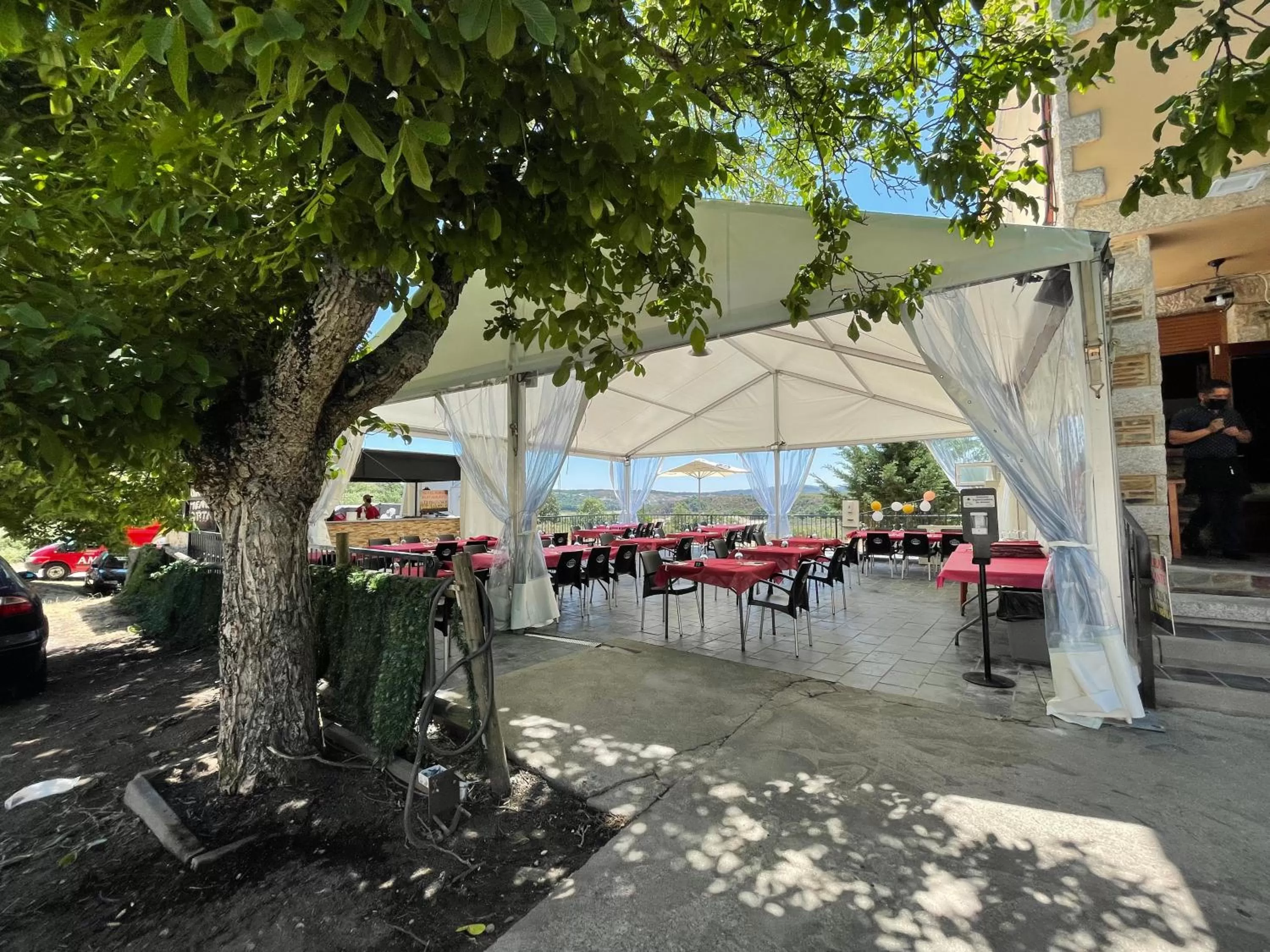 Restaurant/places to eat in Tierra De Lobos